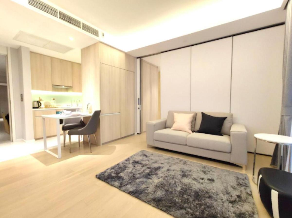 Circle Sukhumvit 11#Luxury#Pool#Gym#BTS Nana&MRT Sukhumvit#1BR#Max2ppl