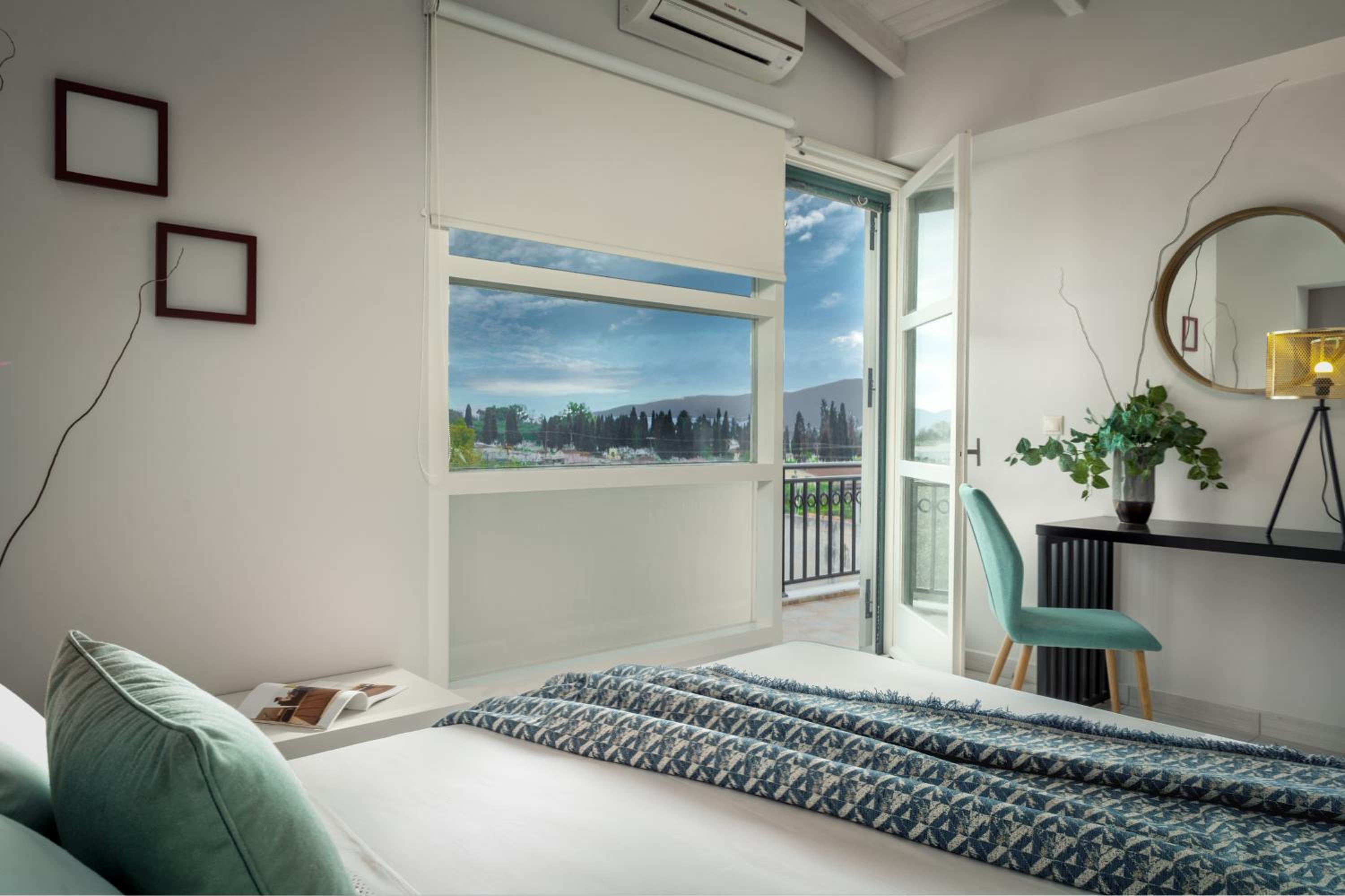 Marayas Modern Loft! photo 5