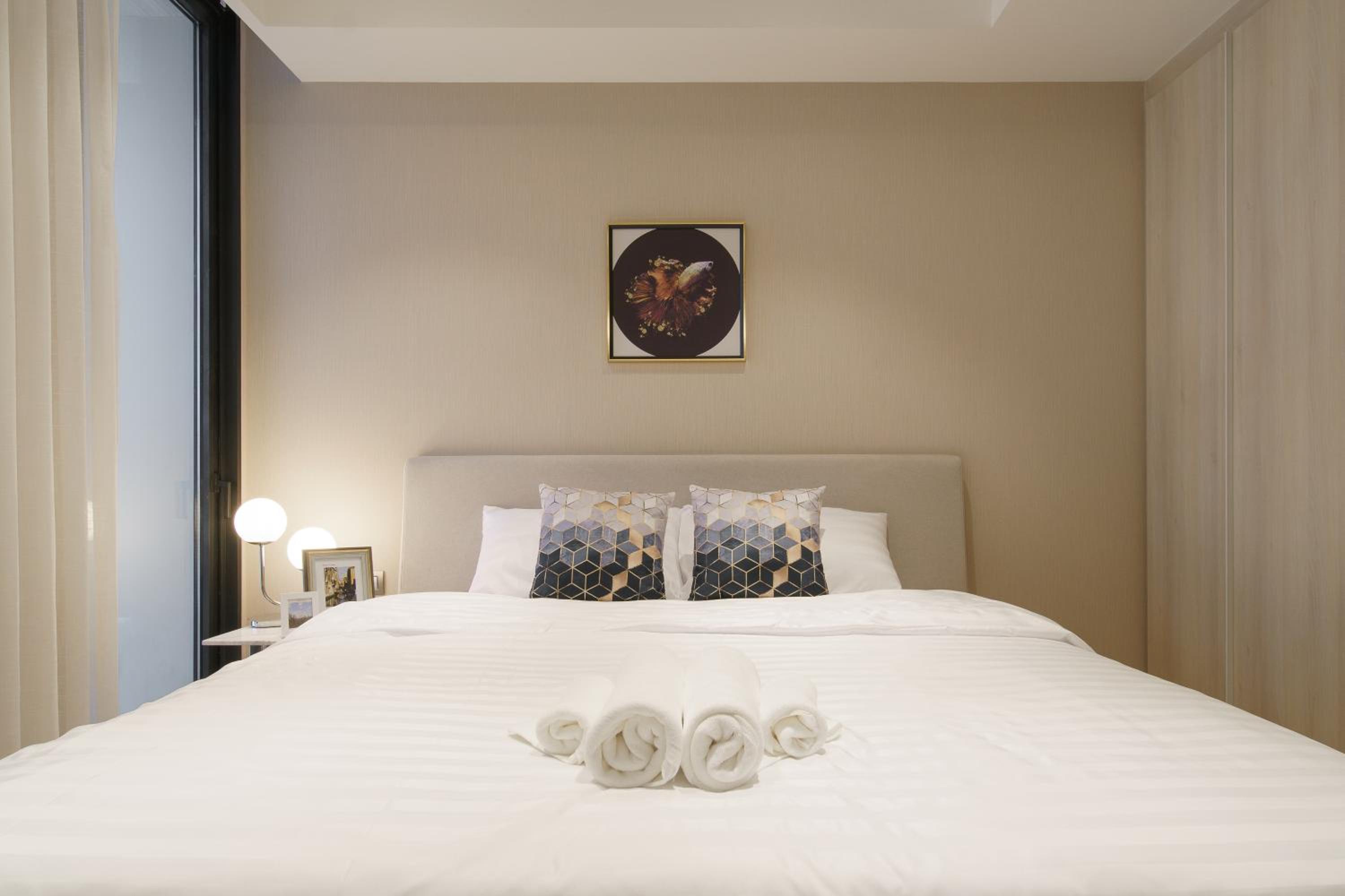 Circle Sukhumvit 11#Luxury#Pool#Gym#BTS Nana&MRT Sukhumvit#1BR#Max2ppl