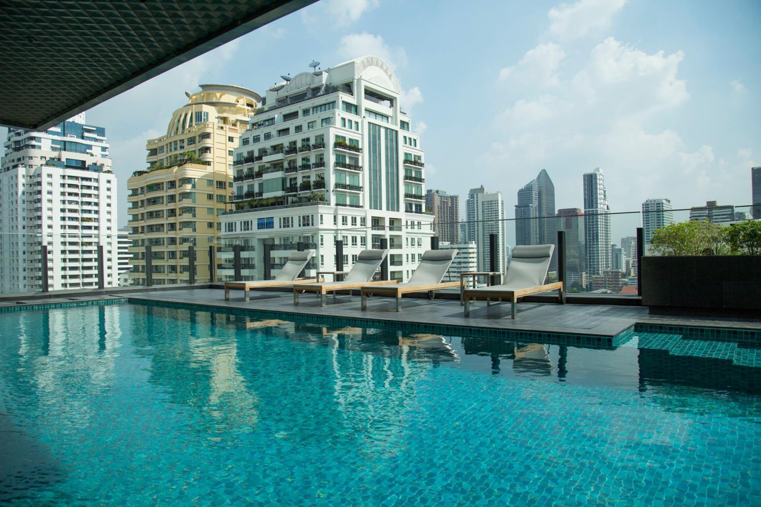 Circle Sukhumvit 11#Luxury#Pool#Gym#BTS Nana&MRT Sukhumvit#1BR#Max2ppl