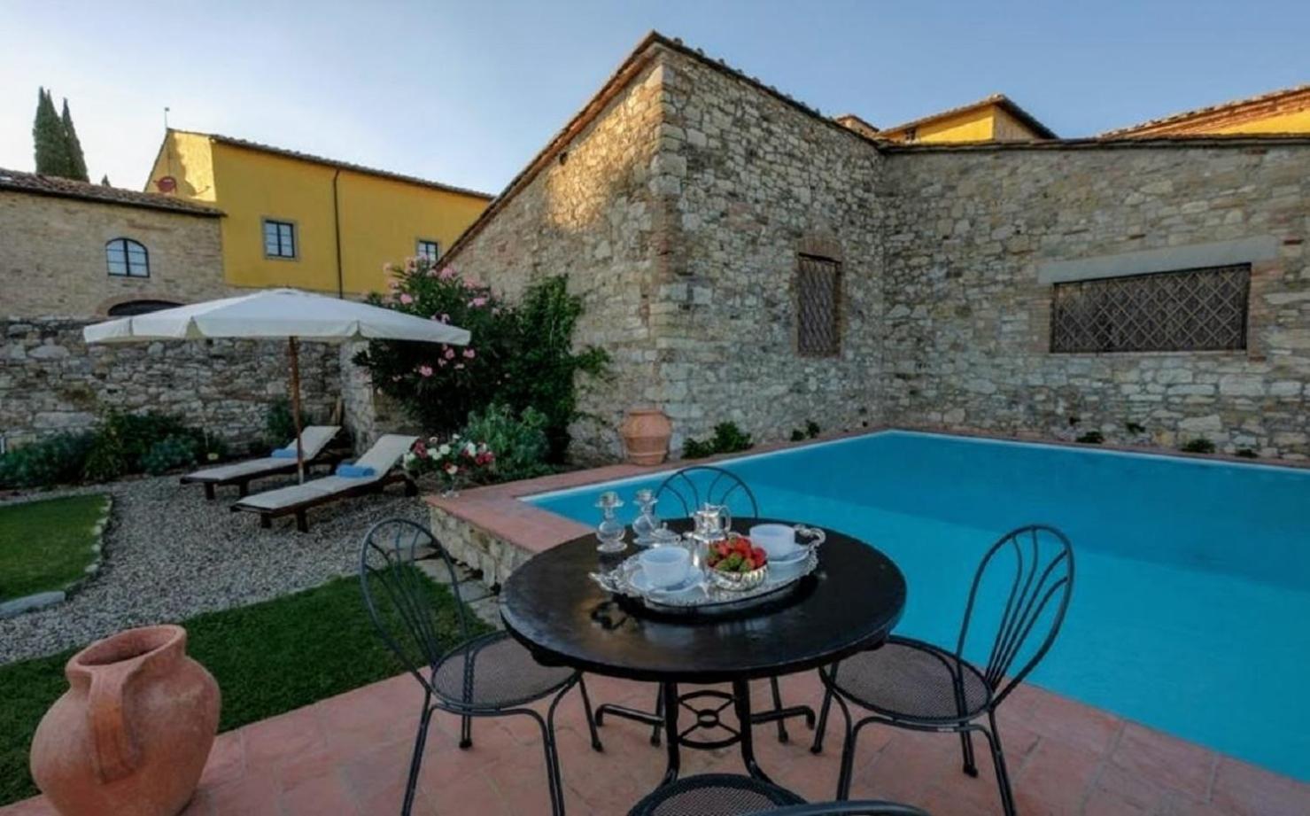 Elegant Villa wing of Castello di Cacchiano by VacaVilla view 4