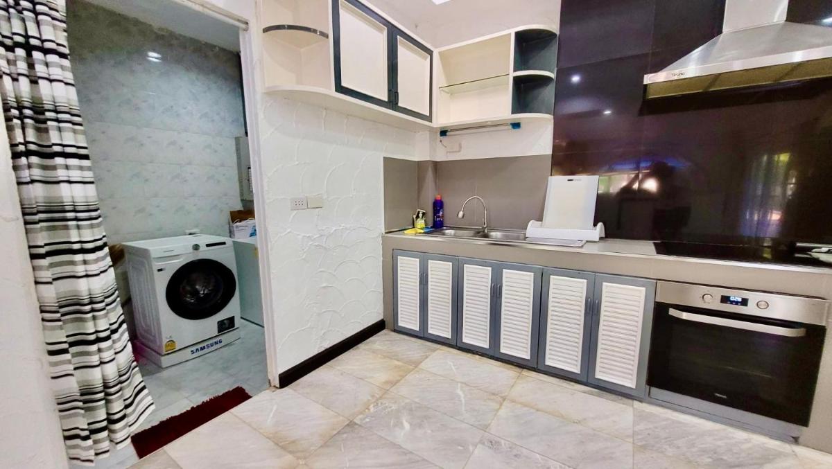 Hotel Sunshine Guesthouse And Diving School