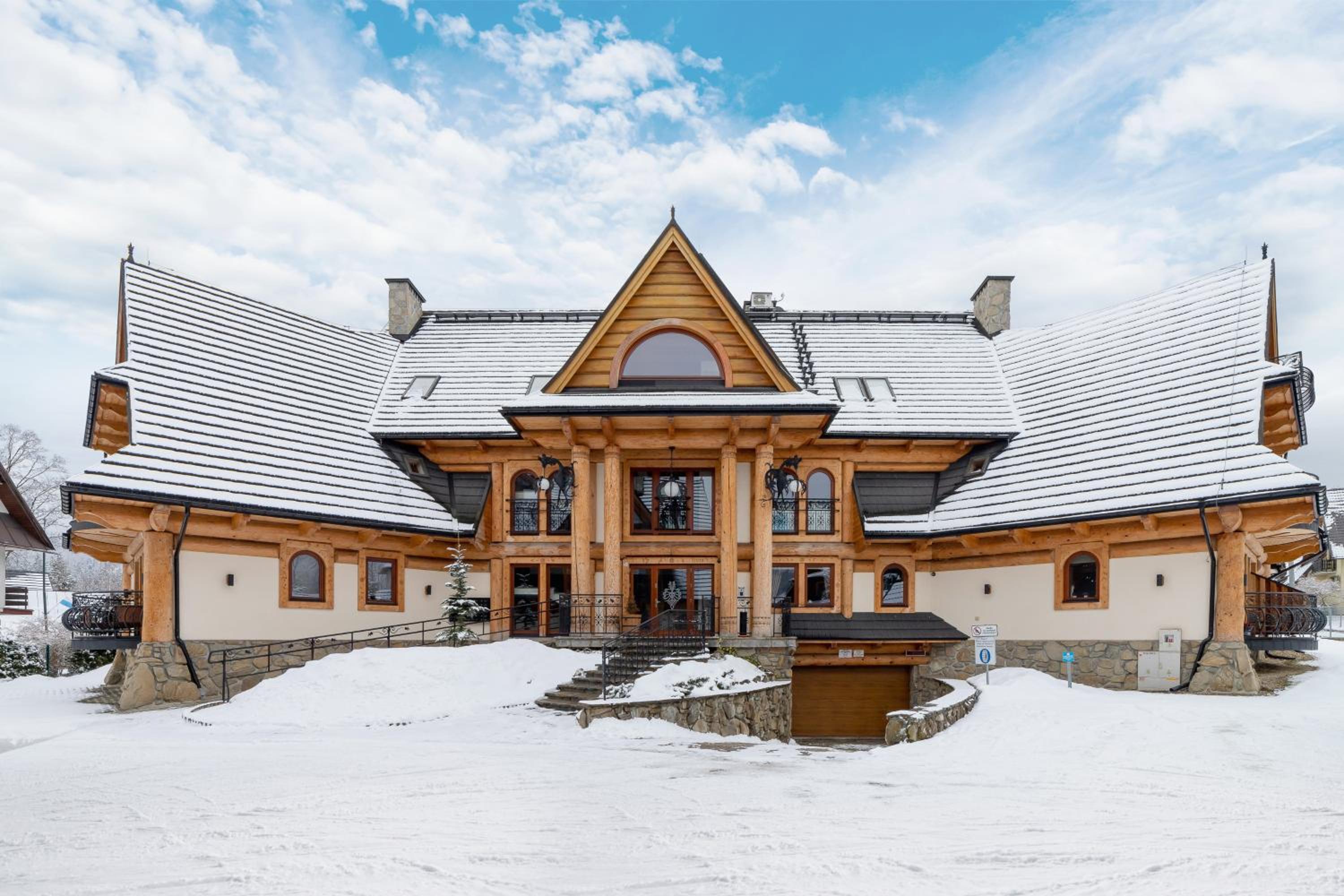 Apartament Lux Rezydencja Tatry by Renters Prestige view 2