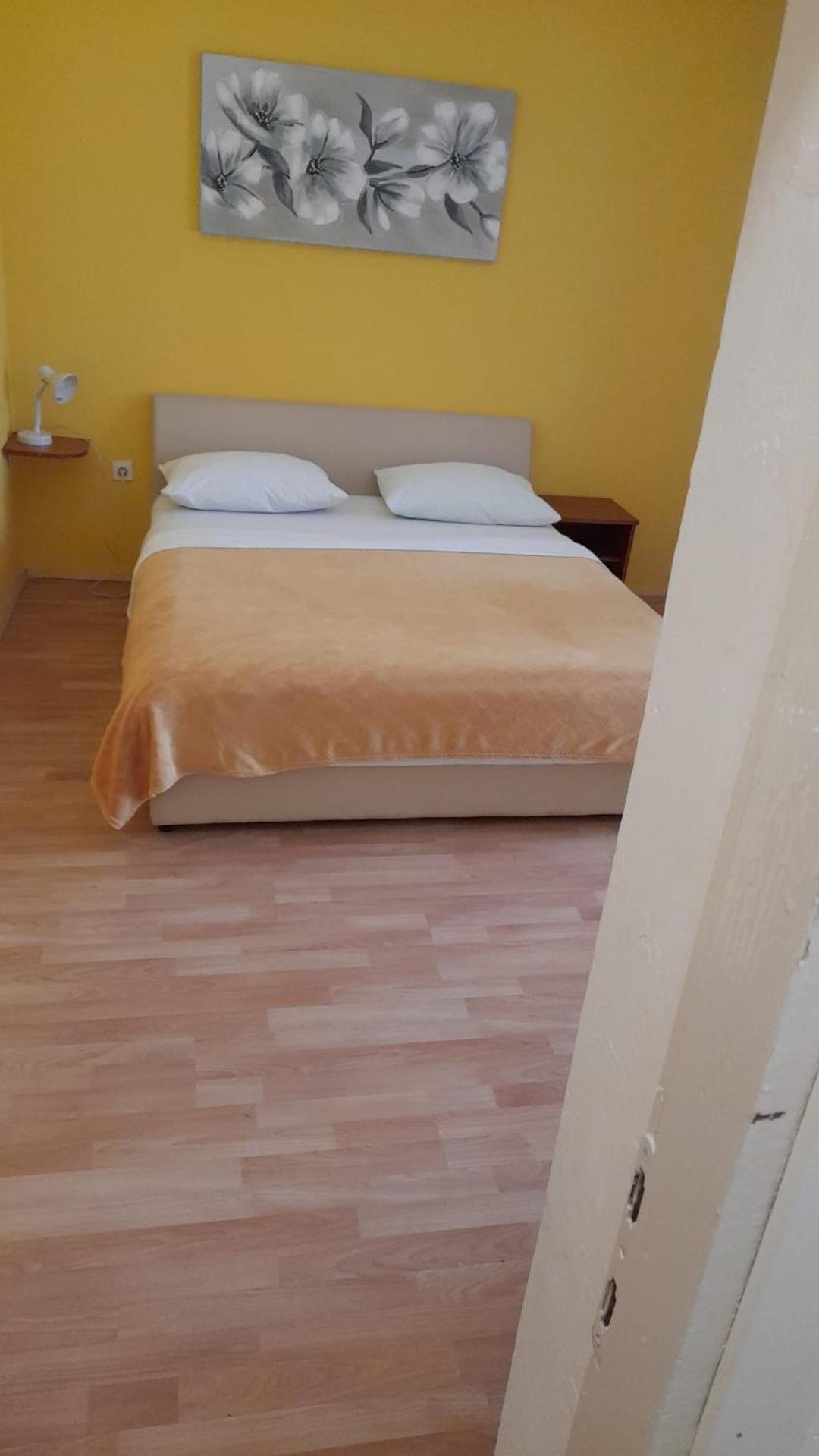 Apartments Mira