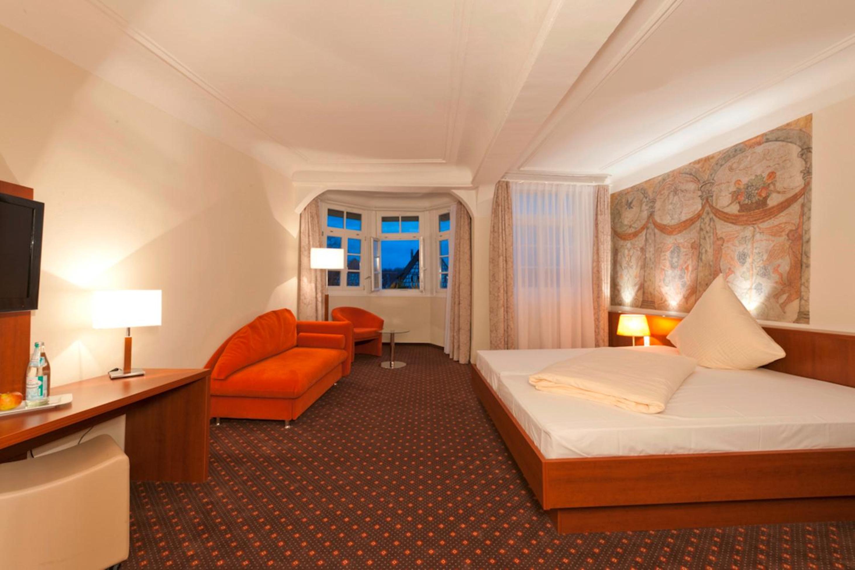 Stadt-gut-Hotel Gasthof Goldener Adler - Property Image 2