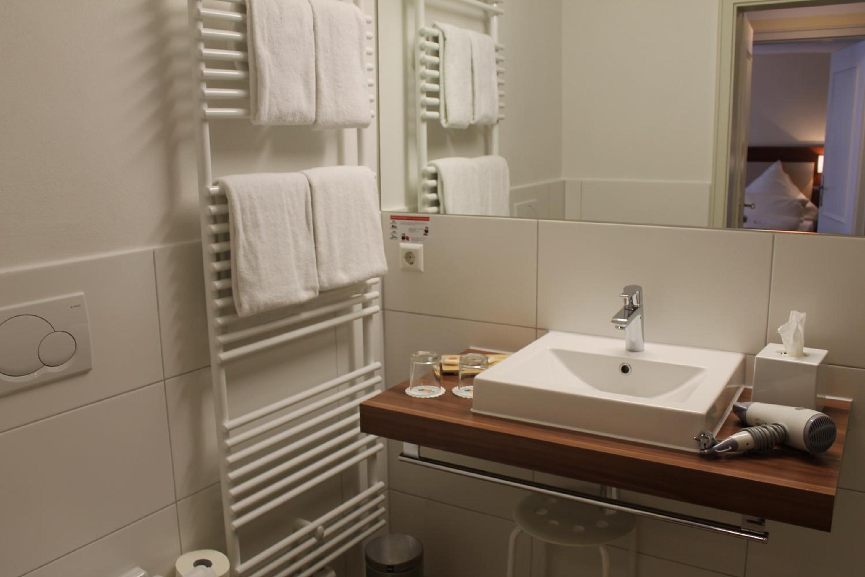 Stadt-gut-Hotel Gasthof Goldener Adler - Property Image 19