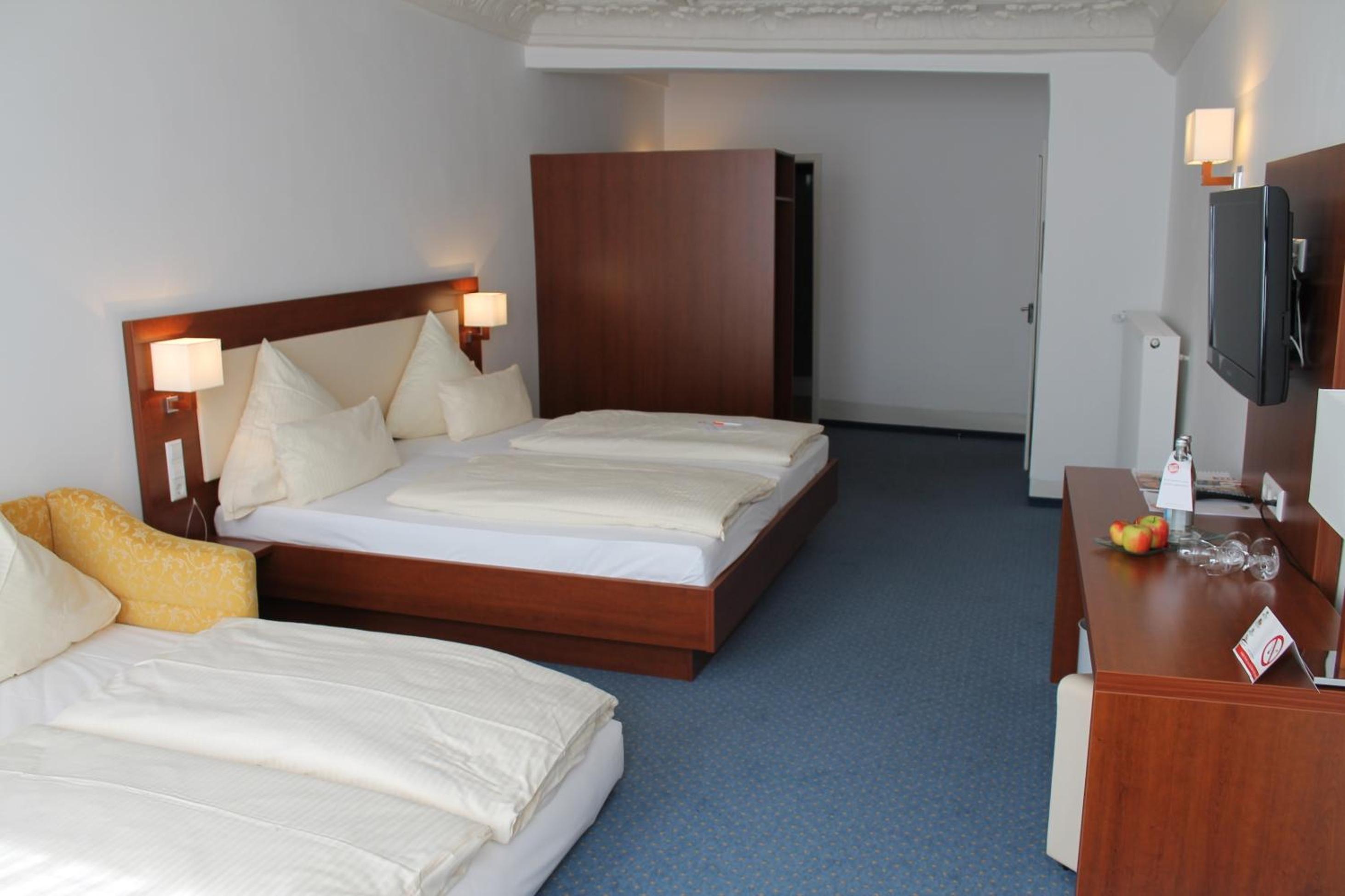 Stadt-gut-Hotel Gasthof Goldener Adler - Property Image 25
