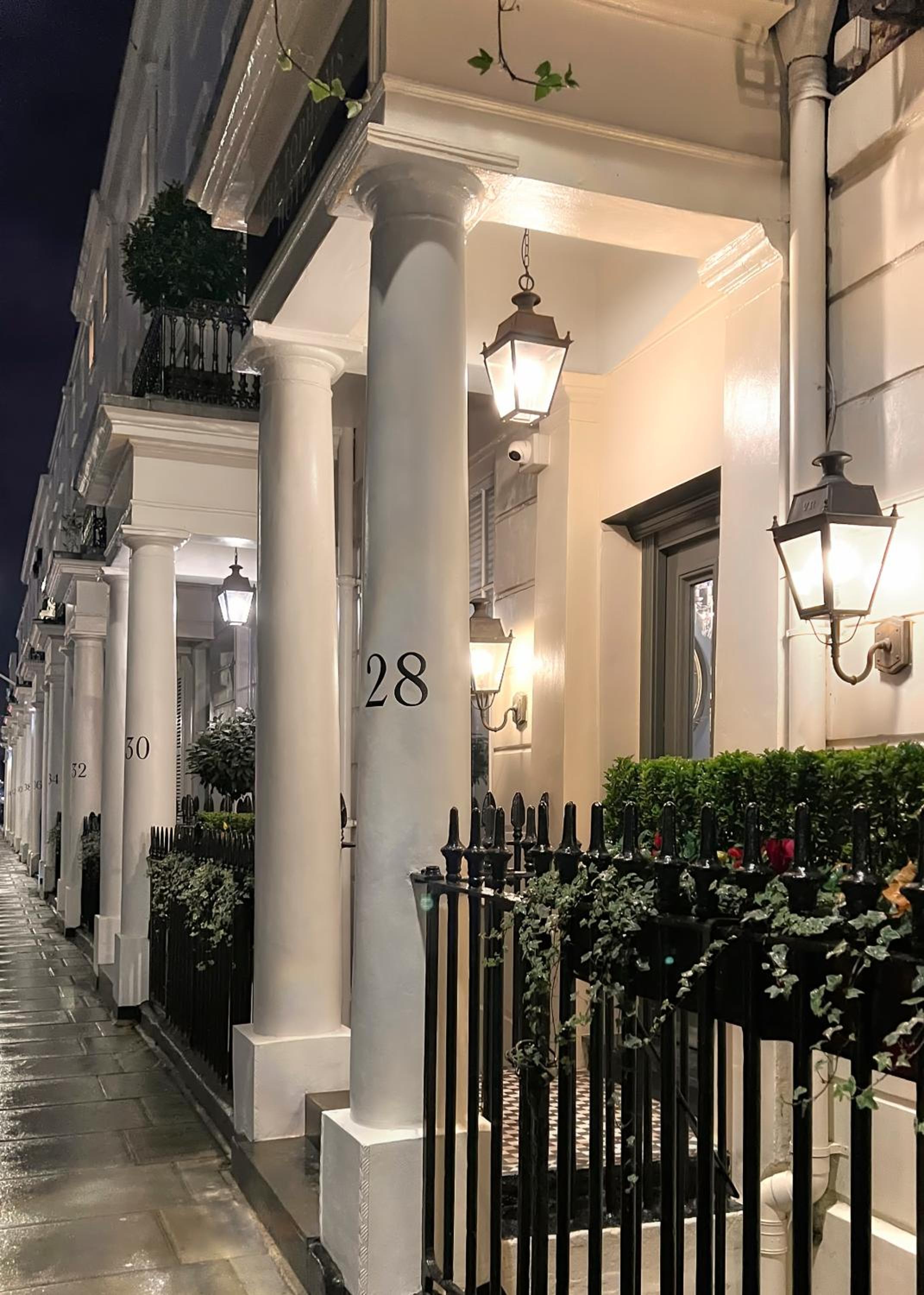 Tophams Hotel 24