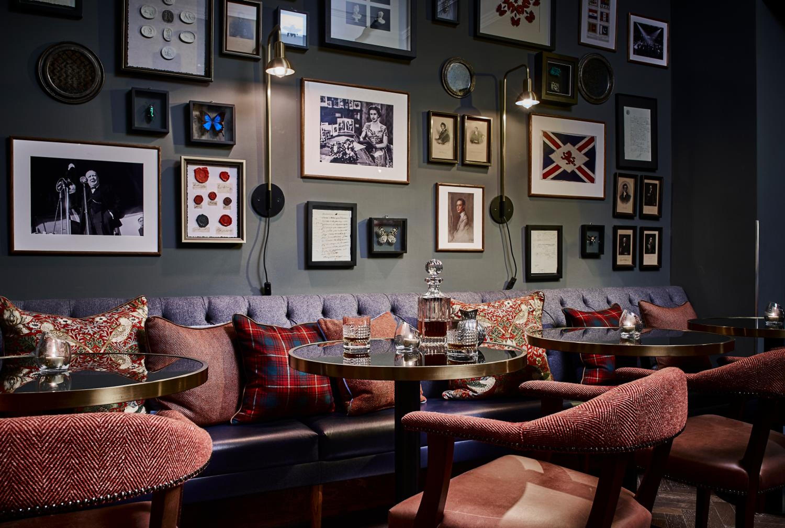 Tophams Hotel 21