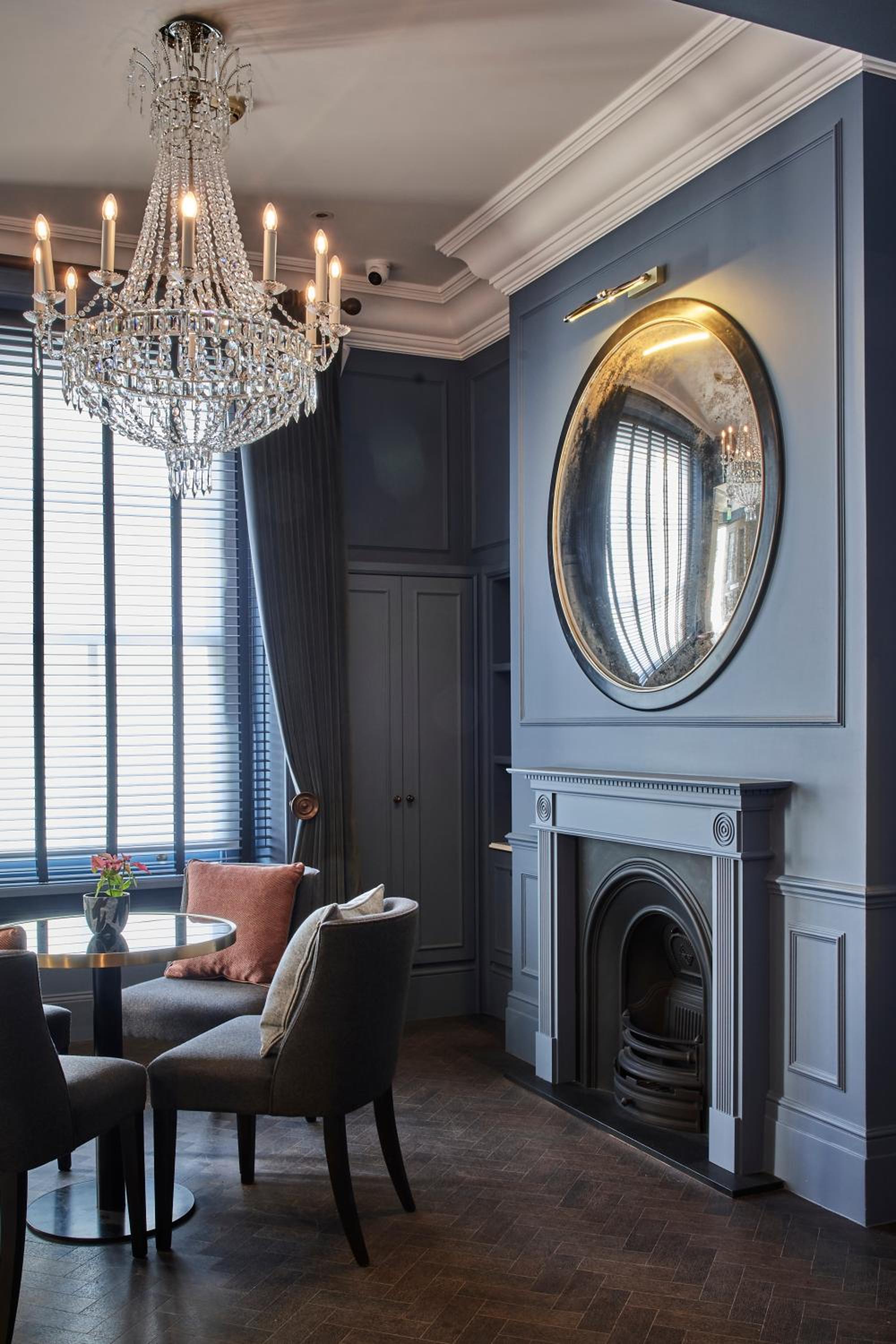 Tophams Hotel 47