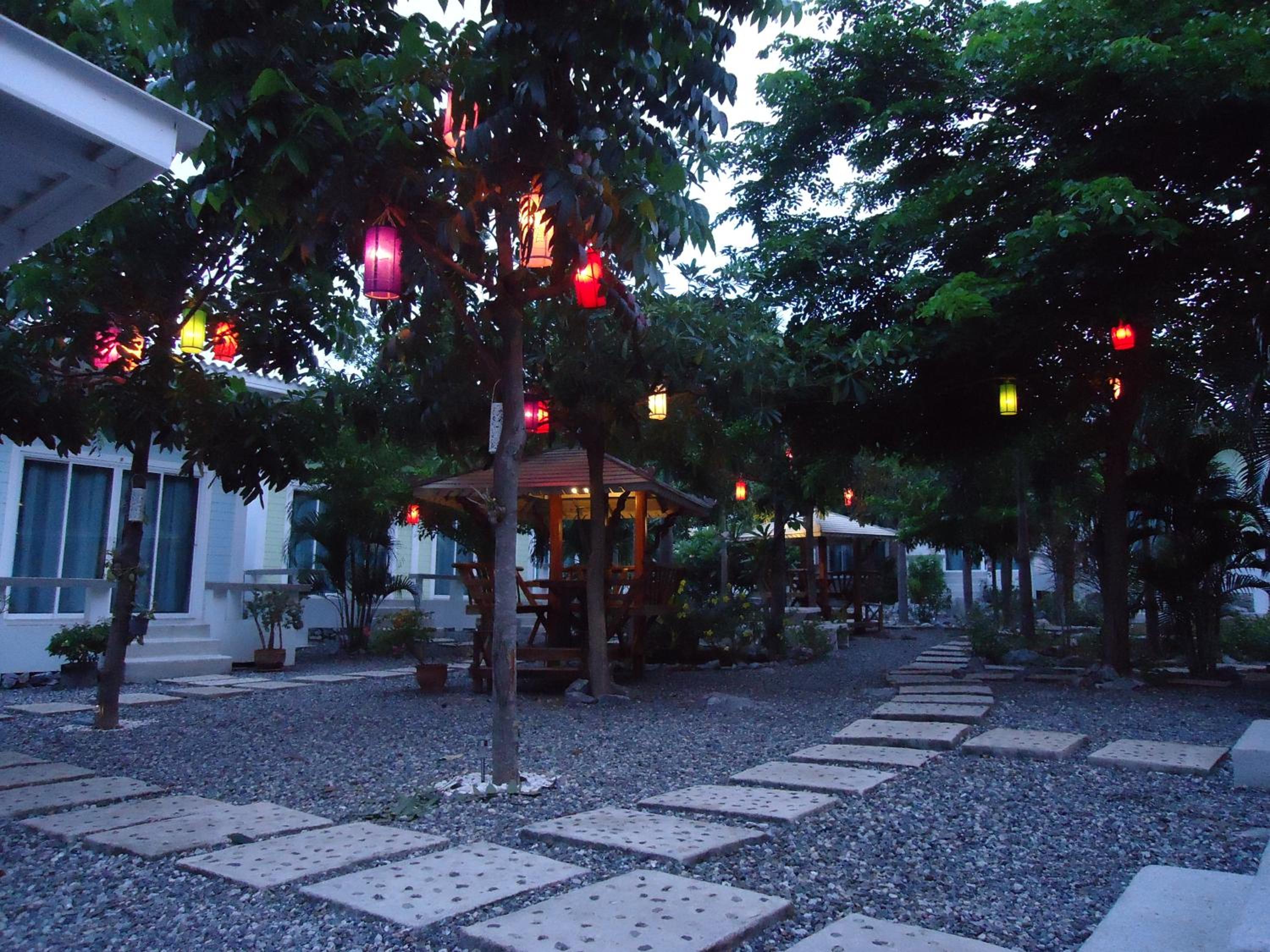 Charlie's Bungalows