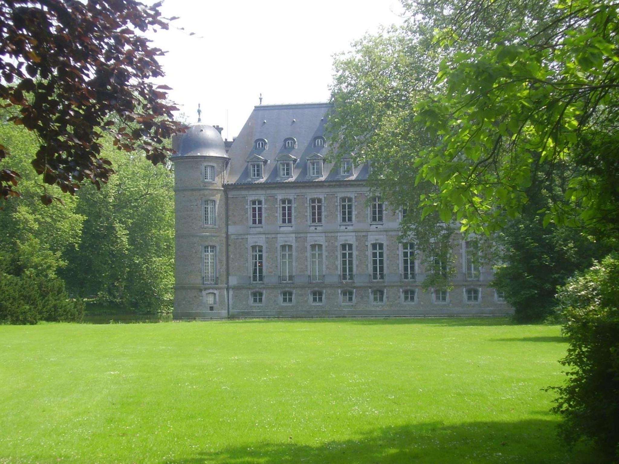 Green Lodges