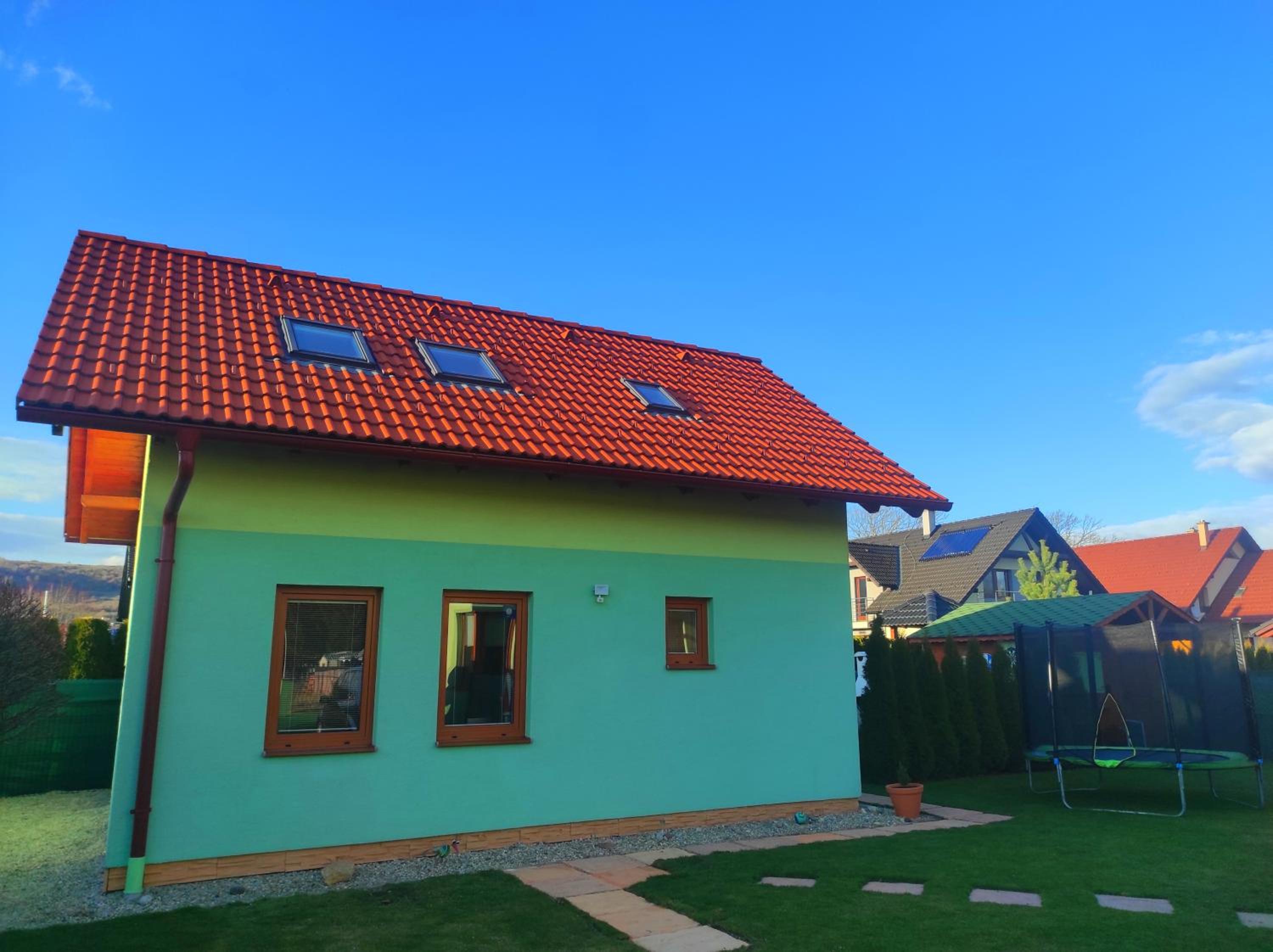 Green cottage Besenova view 4