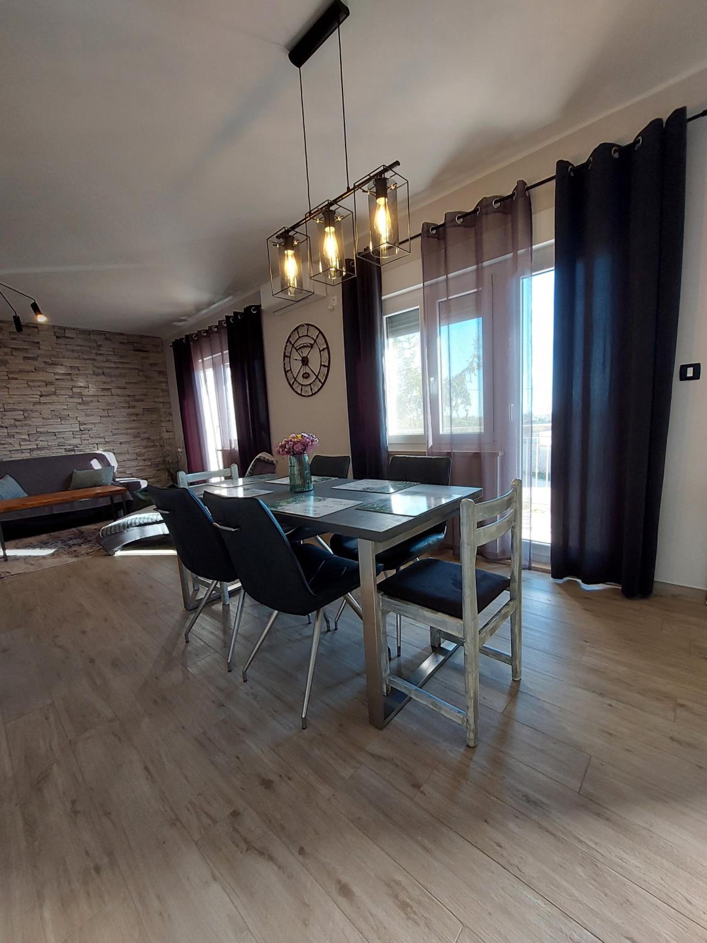 Family apartment Cathy view 5
