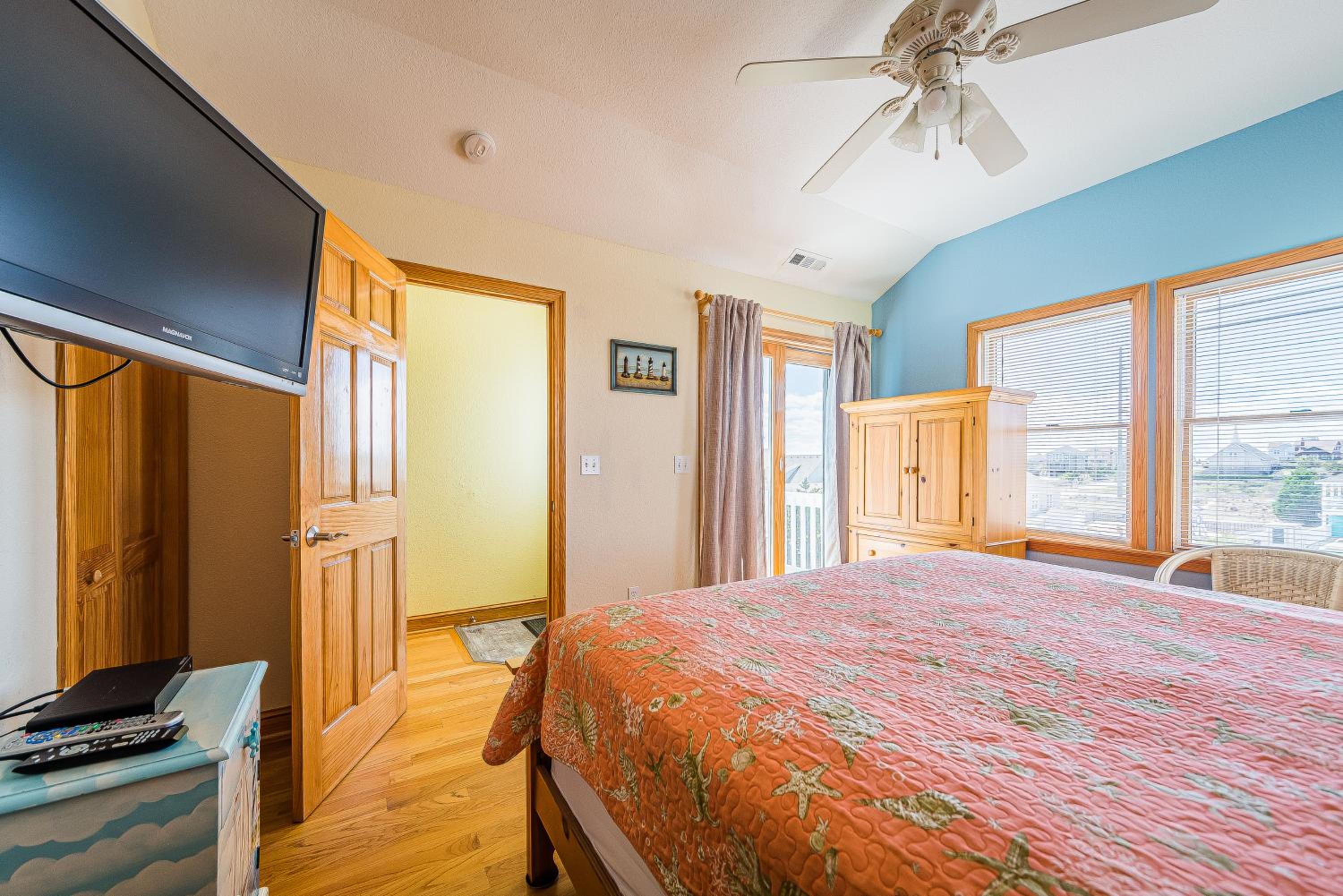 Jockey's Ridge Haven - NH MP 13, Pool-Open Now for 2026, Cabana, Hot Tub, Pets OK, YR Flex Stays view 4