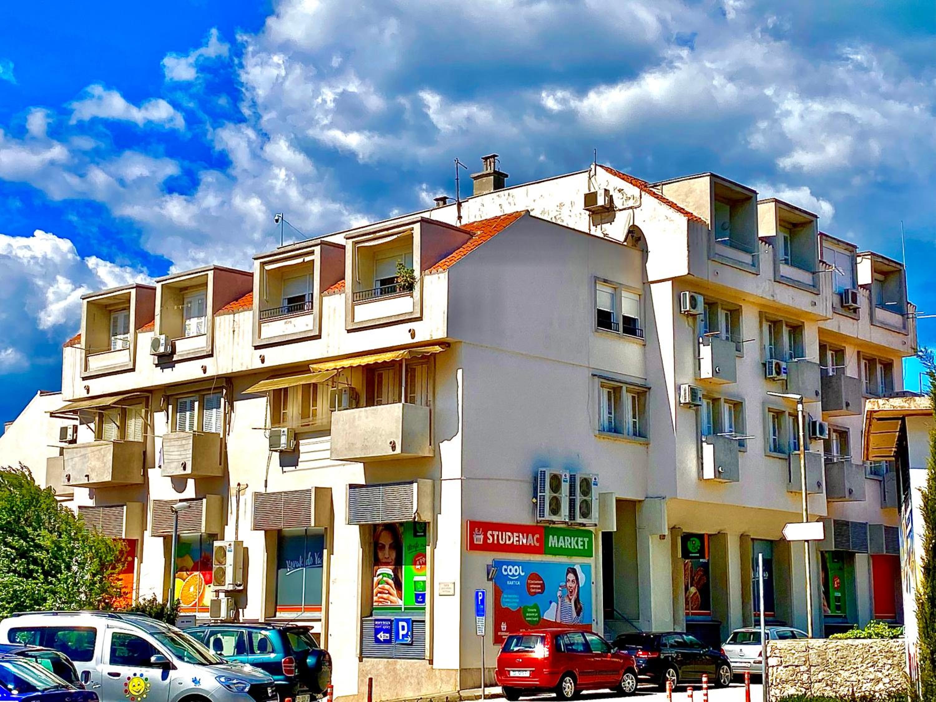 Studio apartment F&J view 4