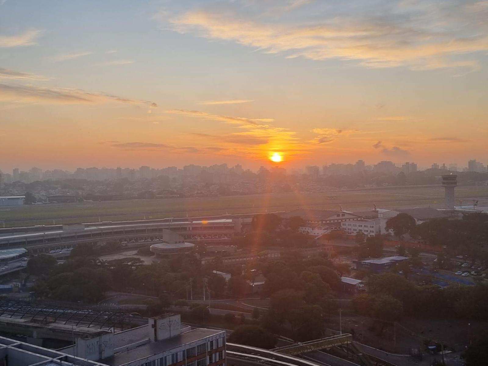 Flat de Luxo com vista para aeroporto de Congonhas H1812