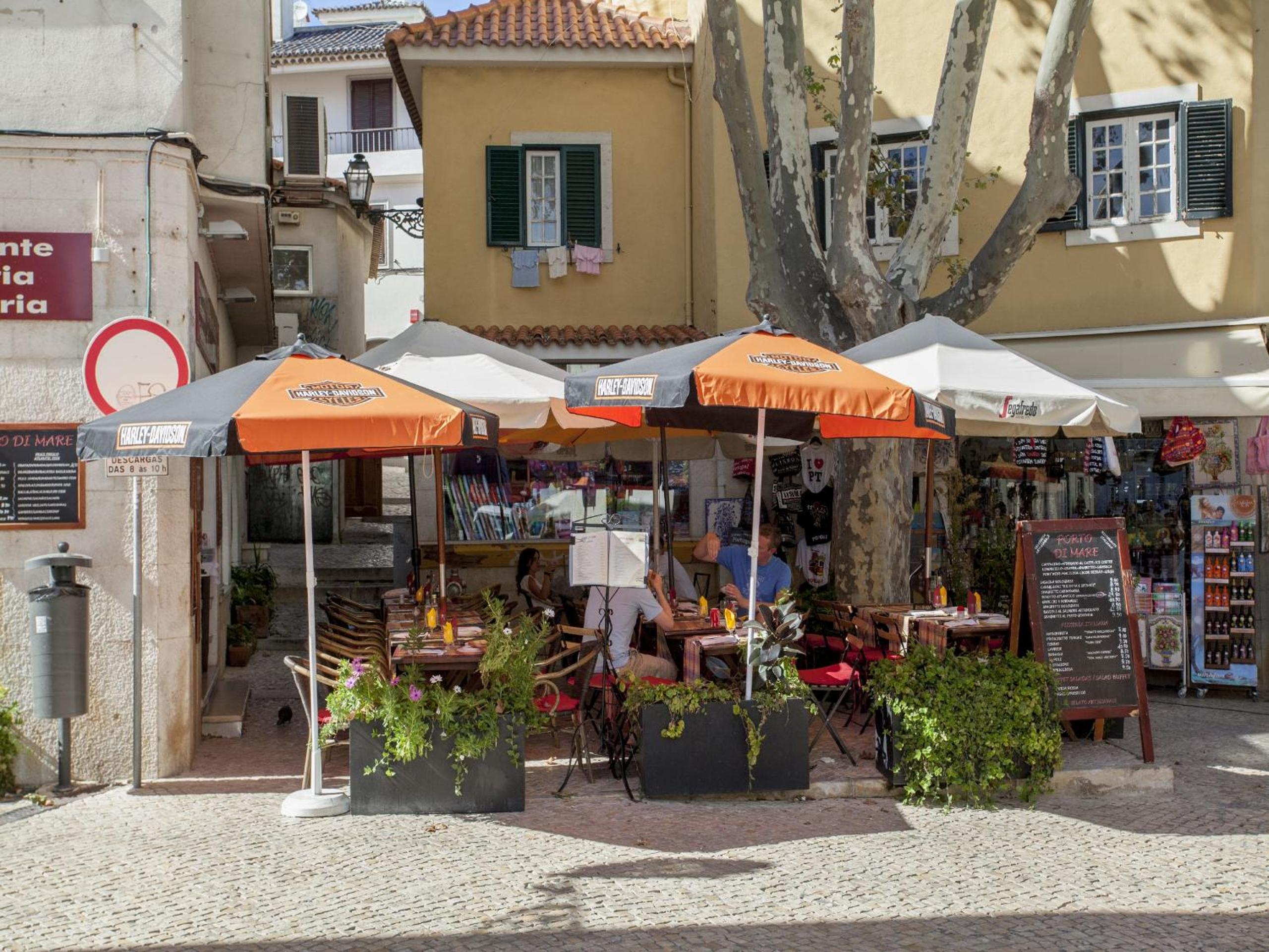 Ribeira Beach Apartment in Cascais view 2