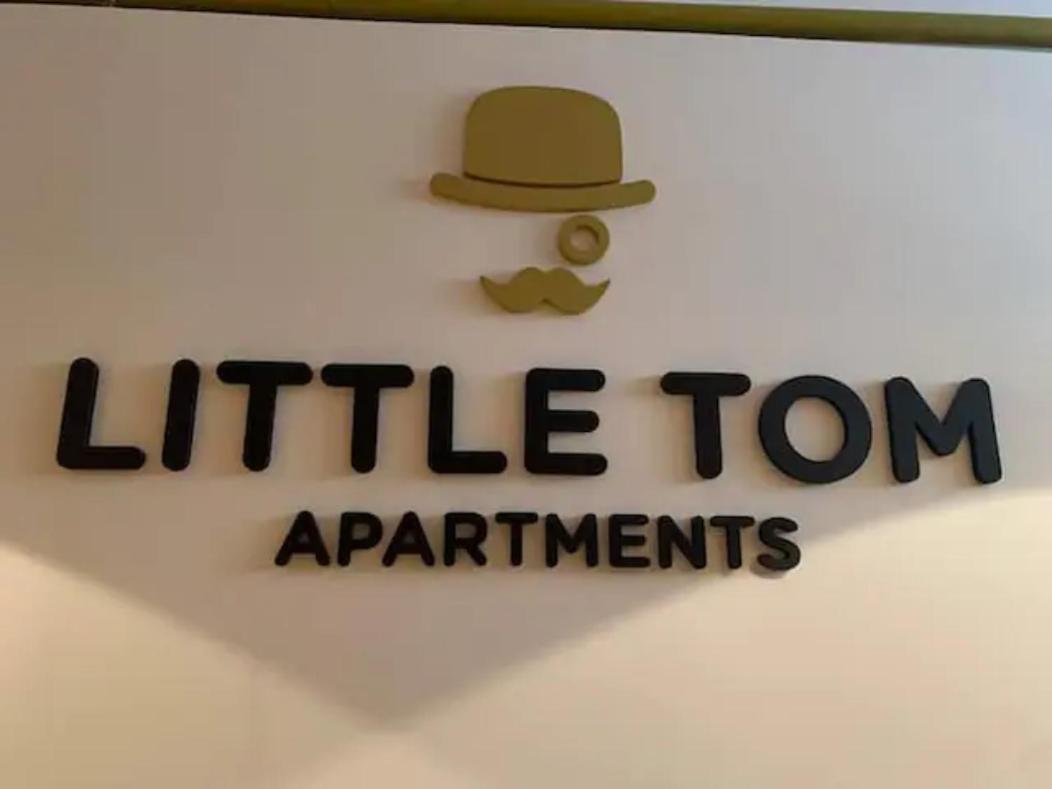 Little Tom Apartments