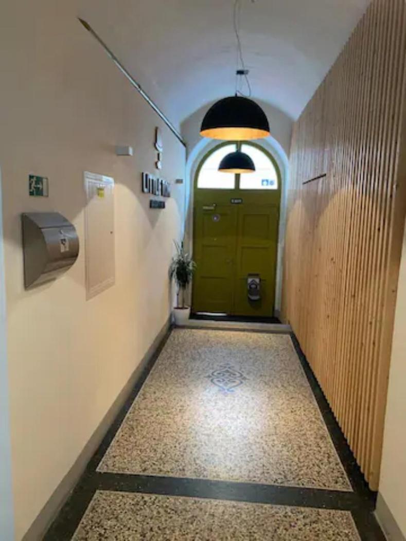 Little Tom Apartments