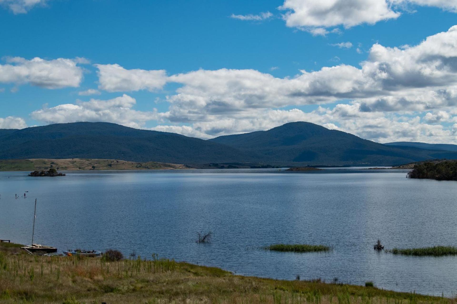 Lake Villavista - 4BR Luxury Townhouse l Pet Friendly l Lake Views l WiFi l BBQ