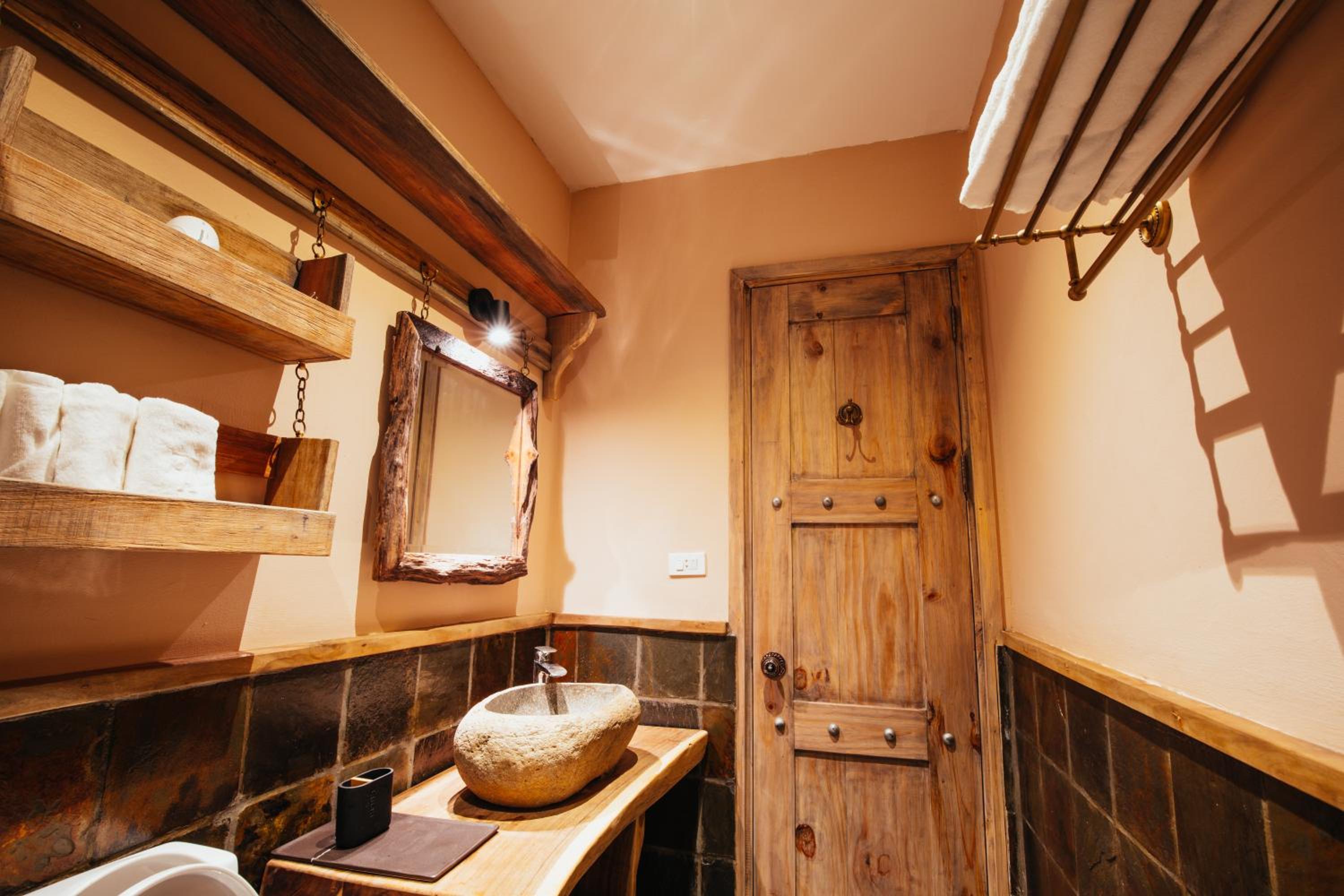 AMAYA HOME - Lodge, Spa & Restaurant