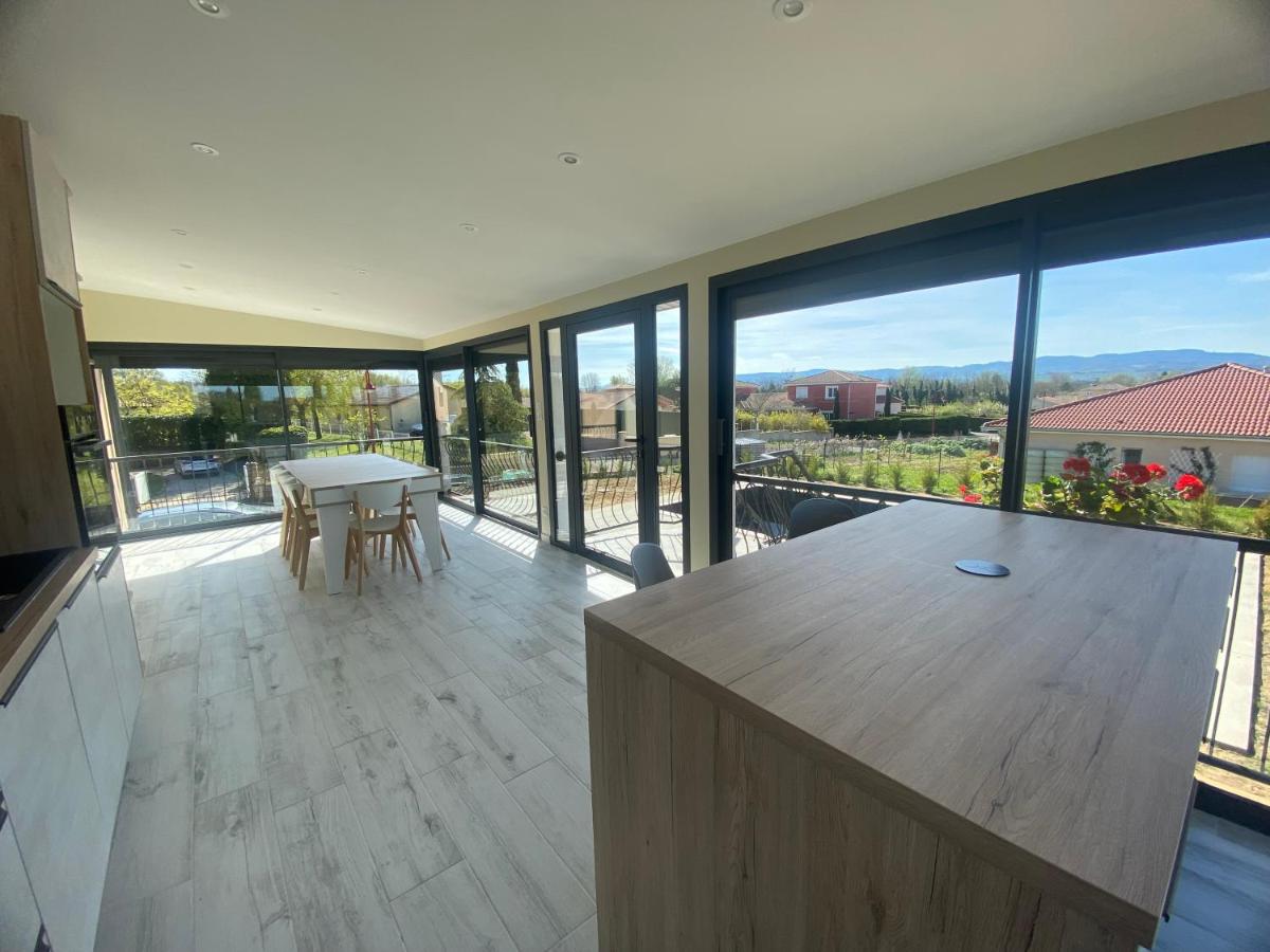 Chambre dans logement partagé chez l habitant avec piscine de 1 à 3 chambres
