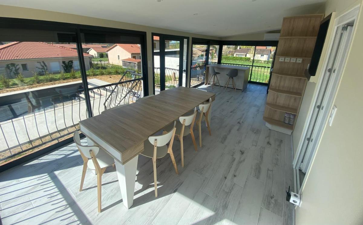 Chambre dans logement partagé chez l habitant avec piscine de 1 à 3 chambres