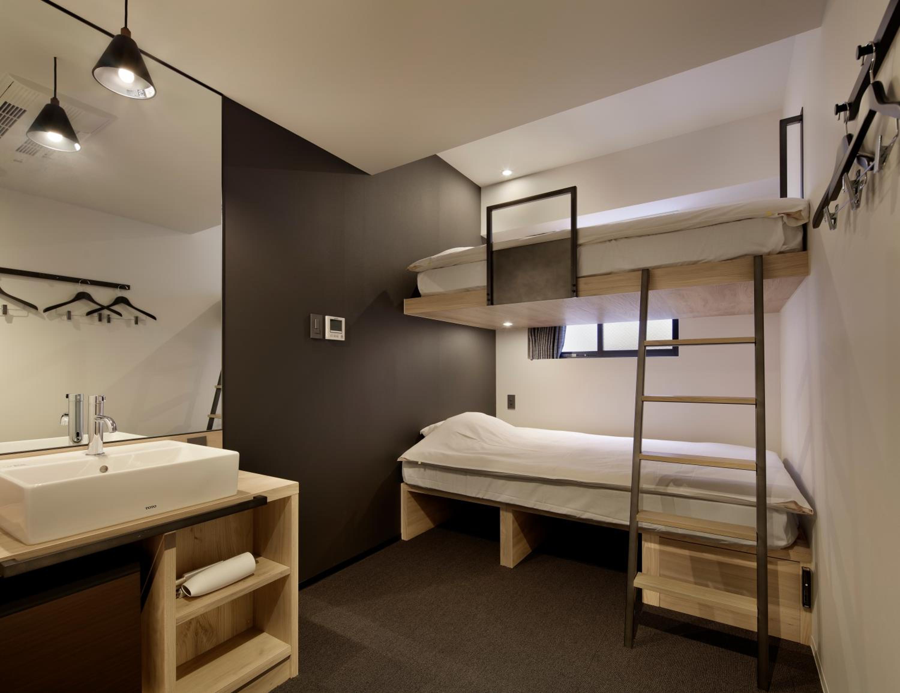 Piece Hostel Sanjo 9