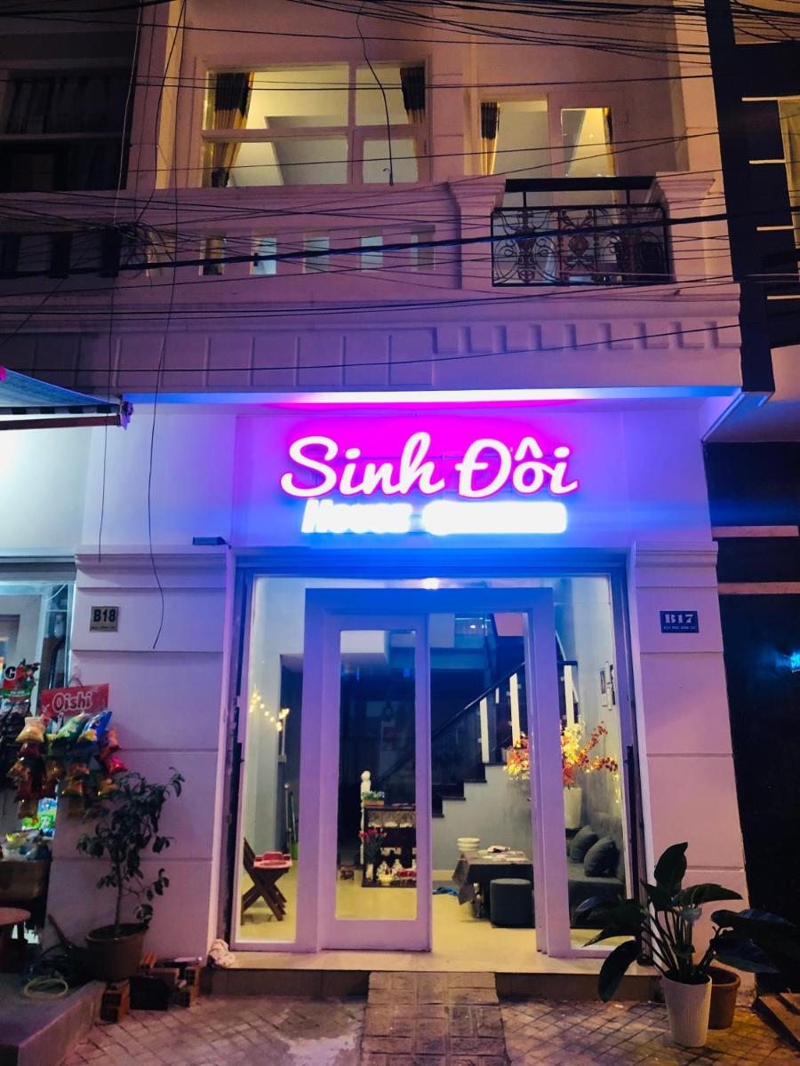 Sinh Đôi House