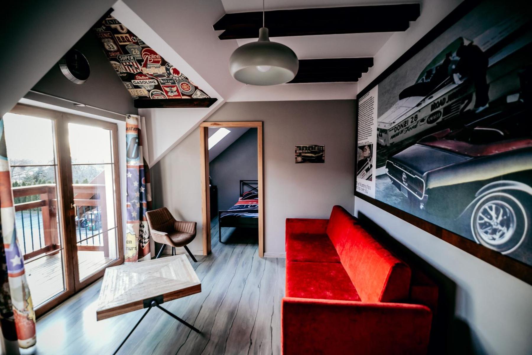 Jantarvia Car Museum , Pasja i Wypoczynek Noclegi z Klimatem view 4