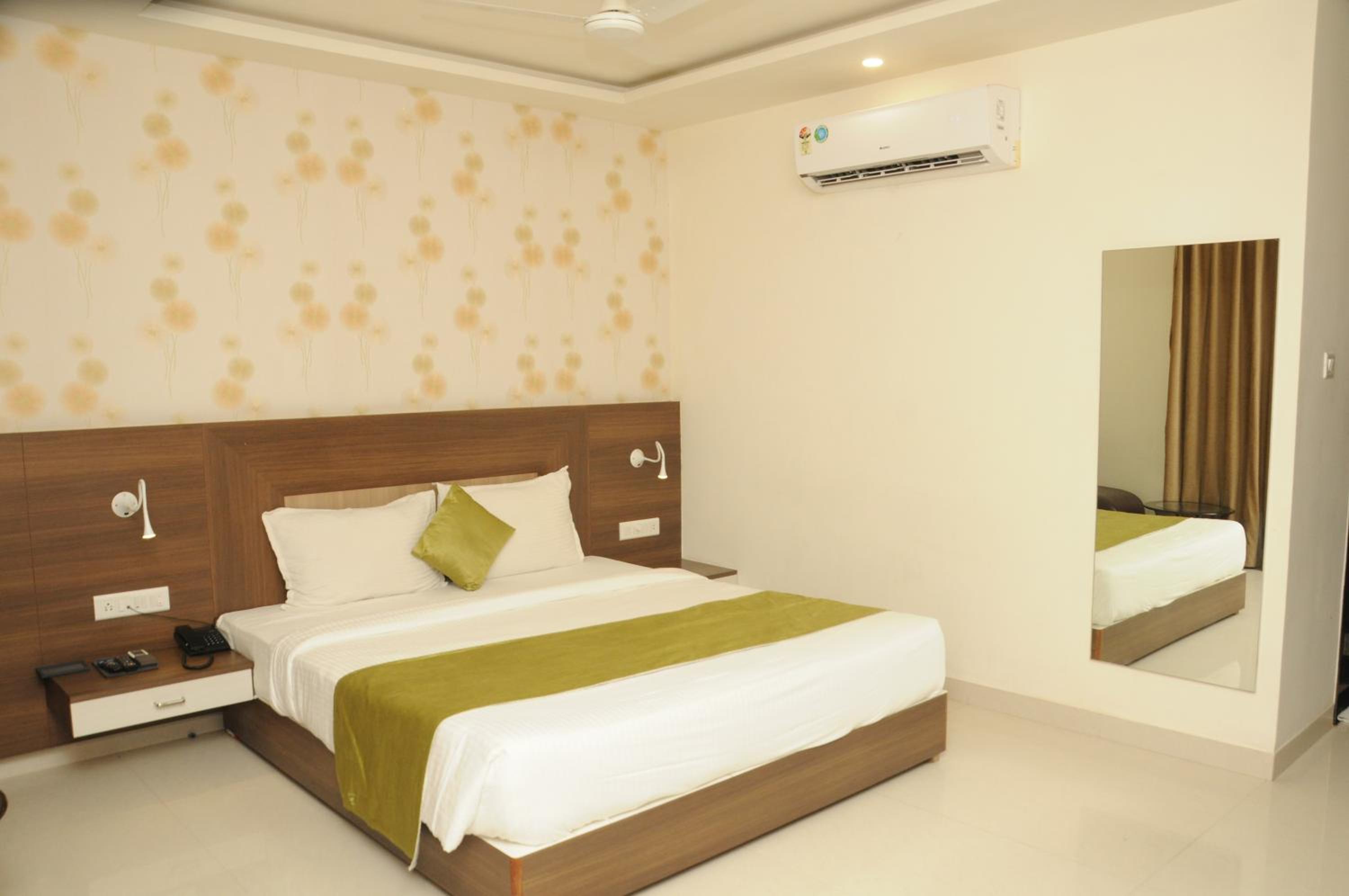 Daksh The Madhuvan Suites Dwarka