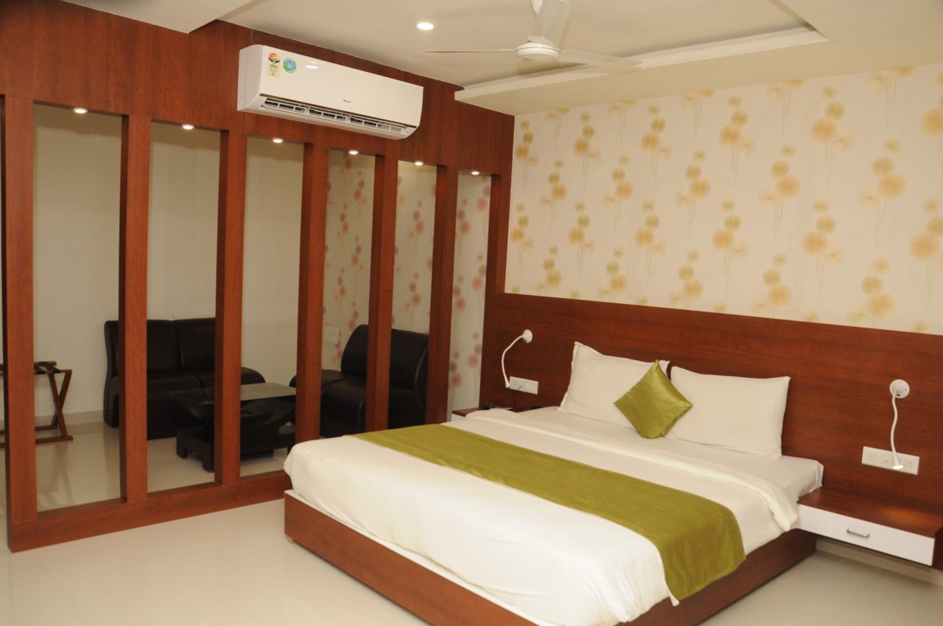 Daksh The Madhuvan Suites Dwarka