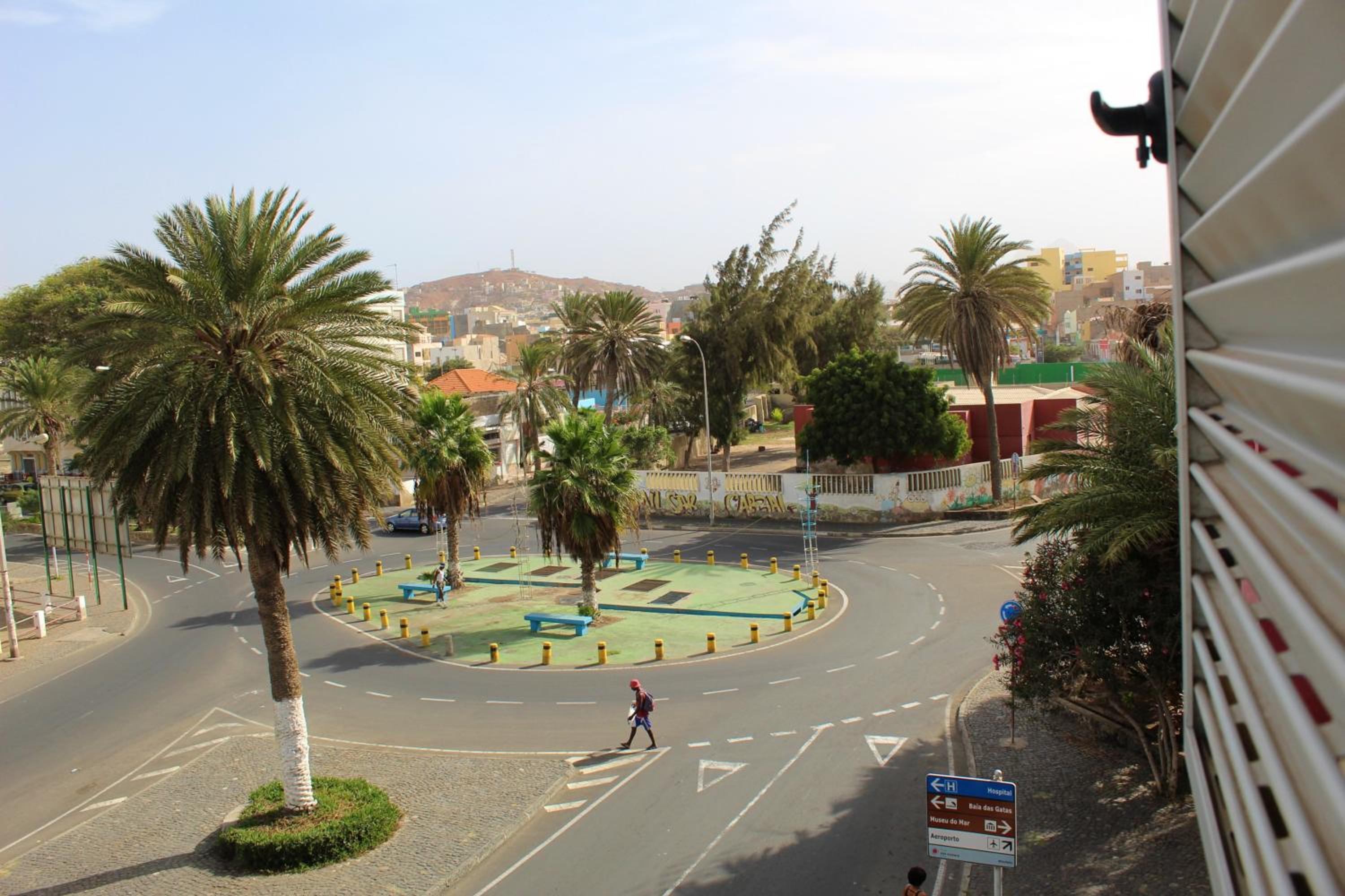 Spacious apartment in Mindelo, mountain view, 164 m²