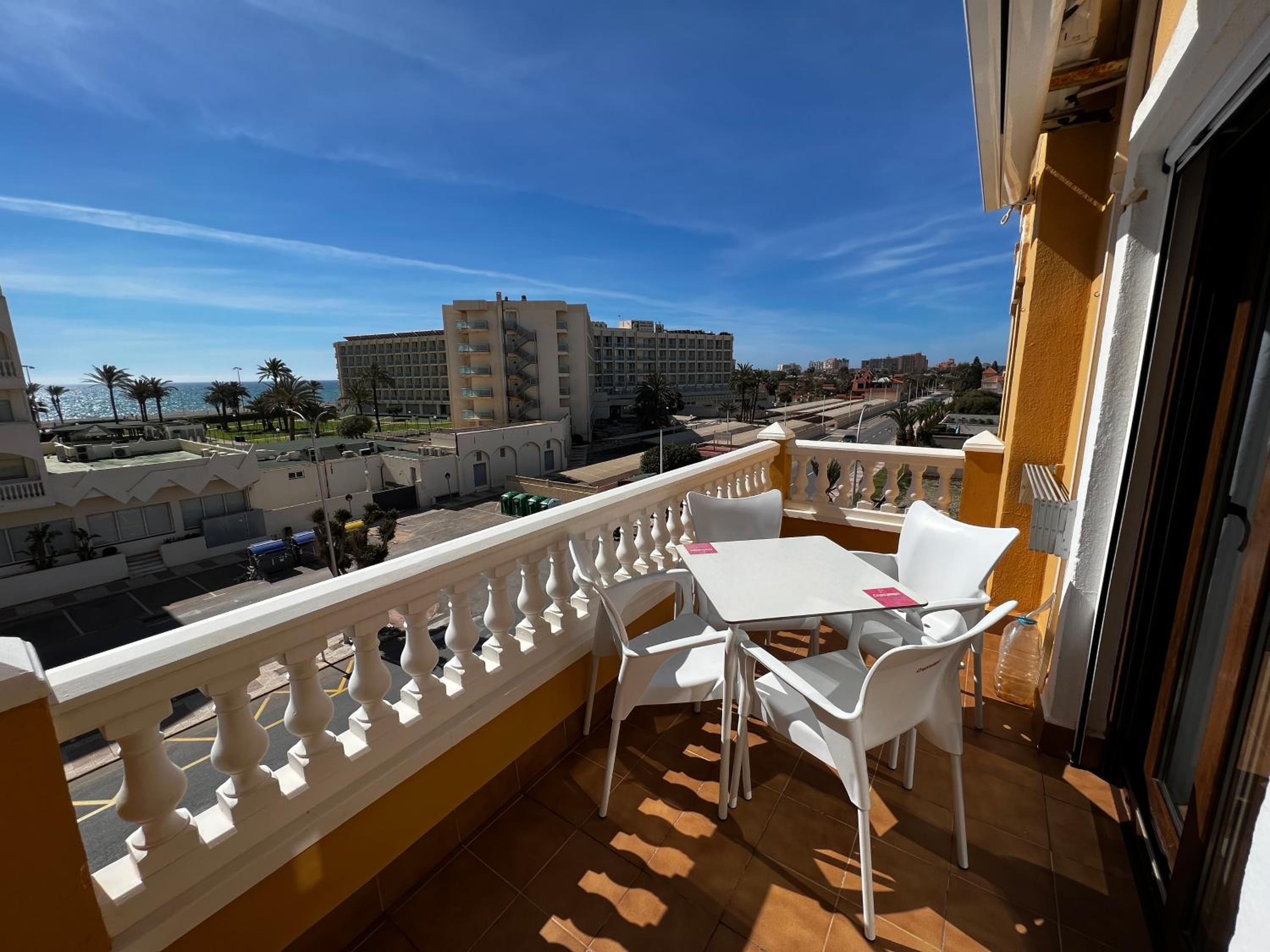 Apartamentos Roquetas Beach