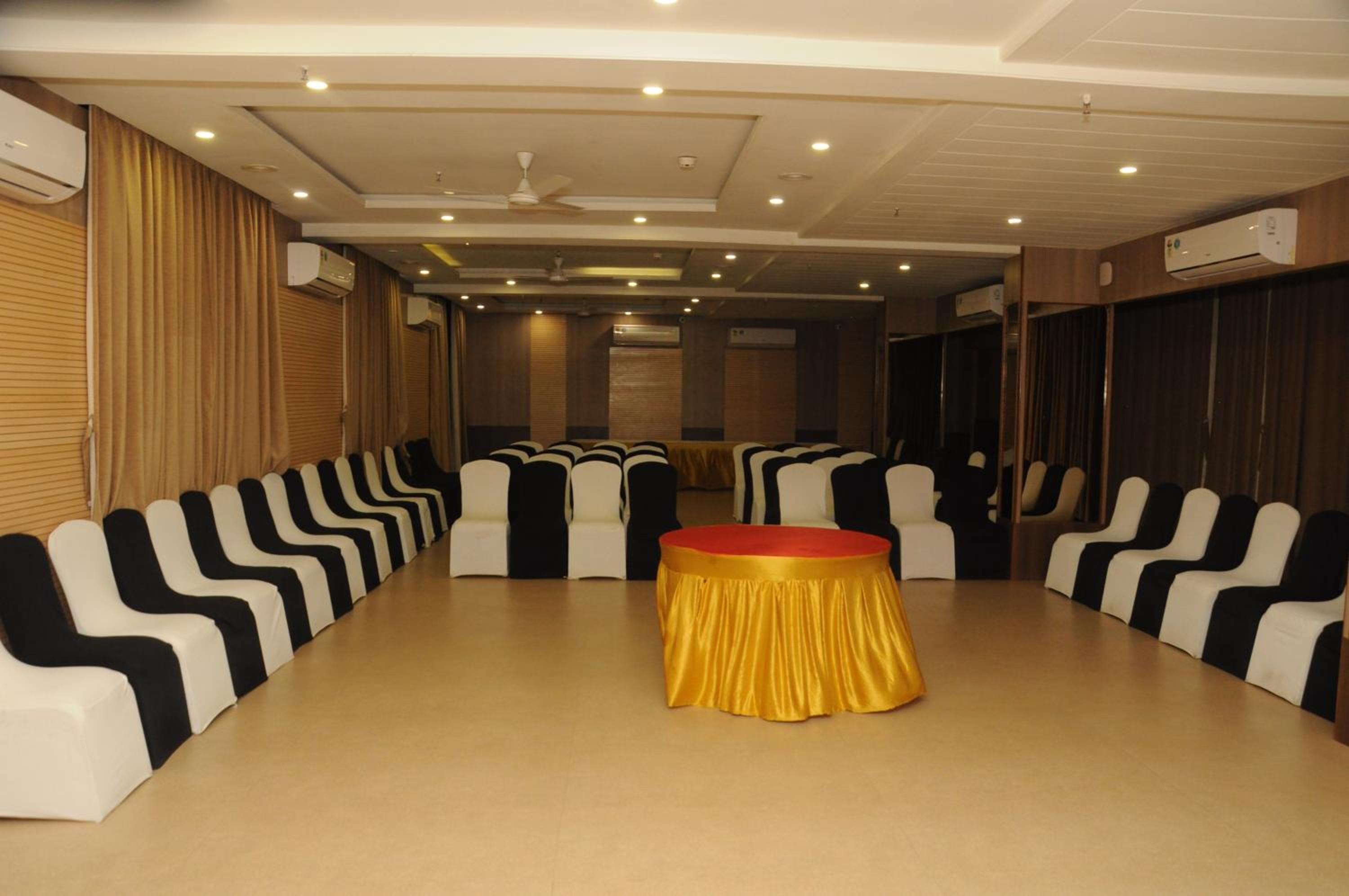 Daksh The Madhuvan Suites Dwarka