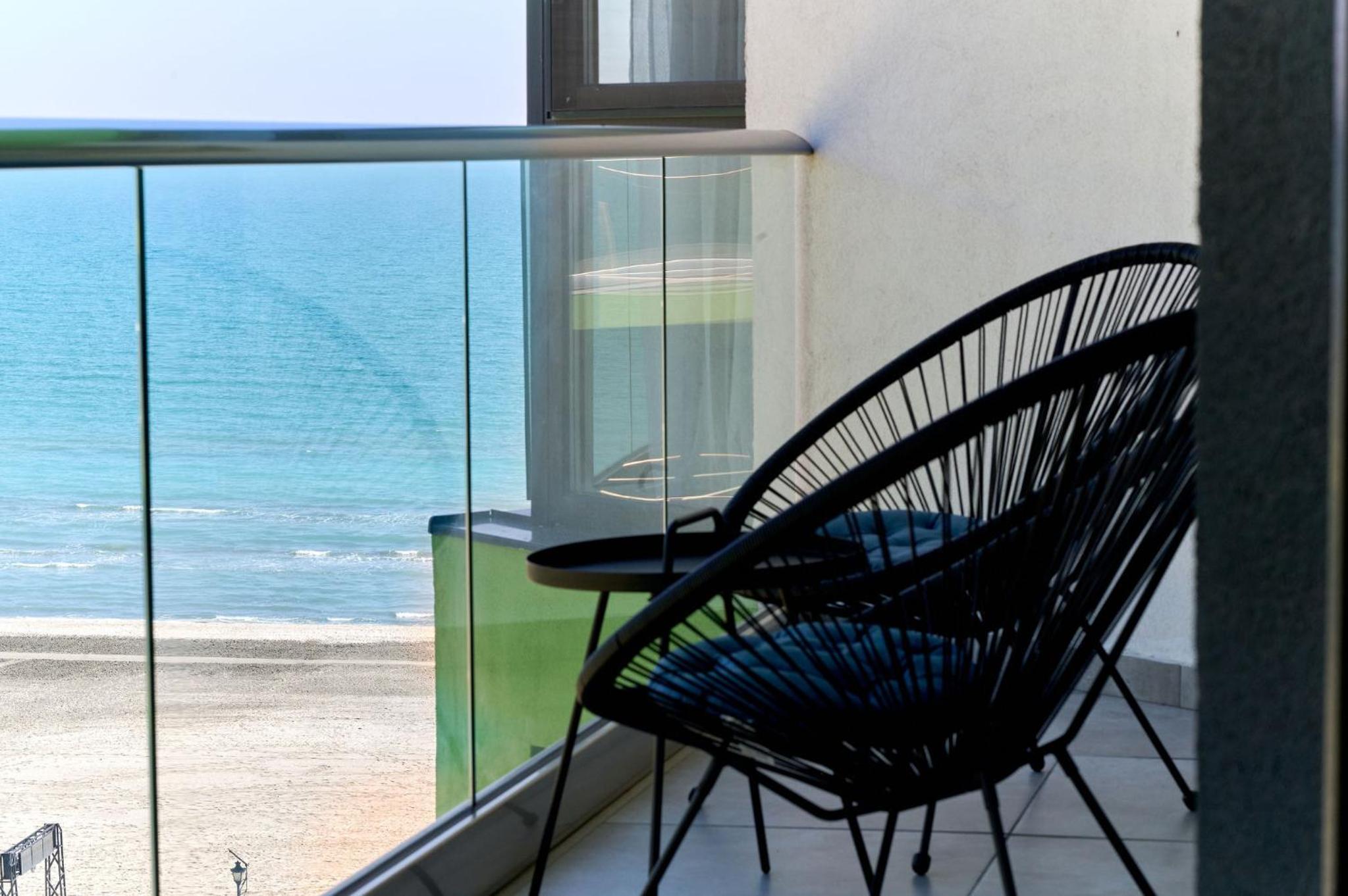 Rainbow sea view apartment Spa n Pool resort - parking view 2