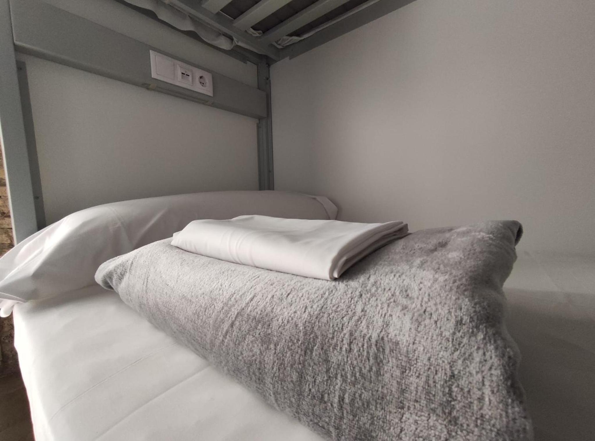 Black Swan Hostel Sevilla