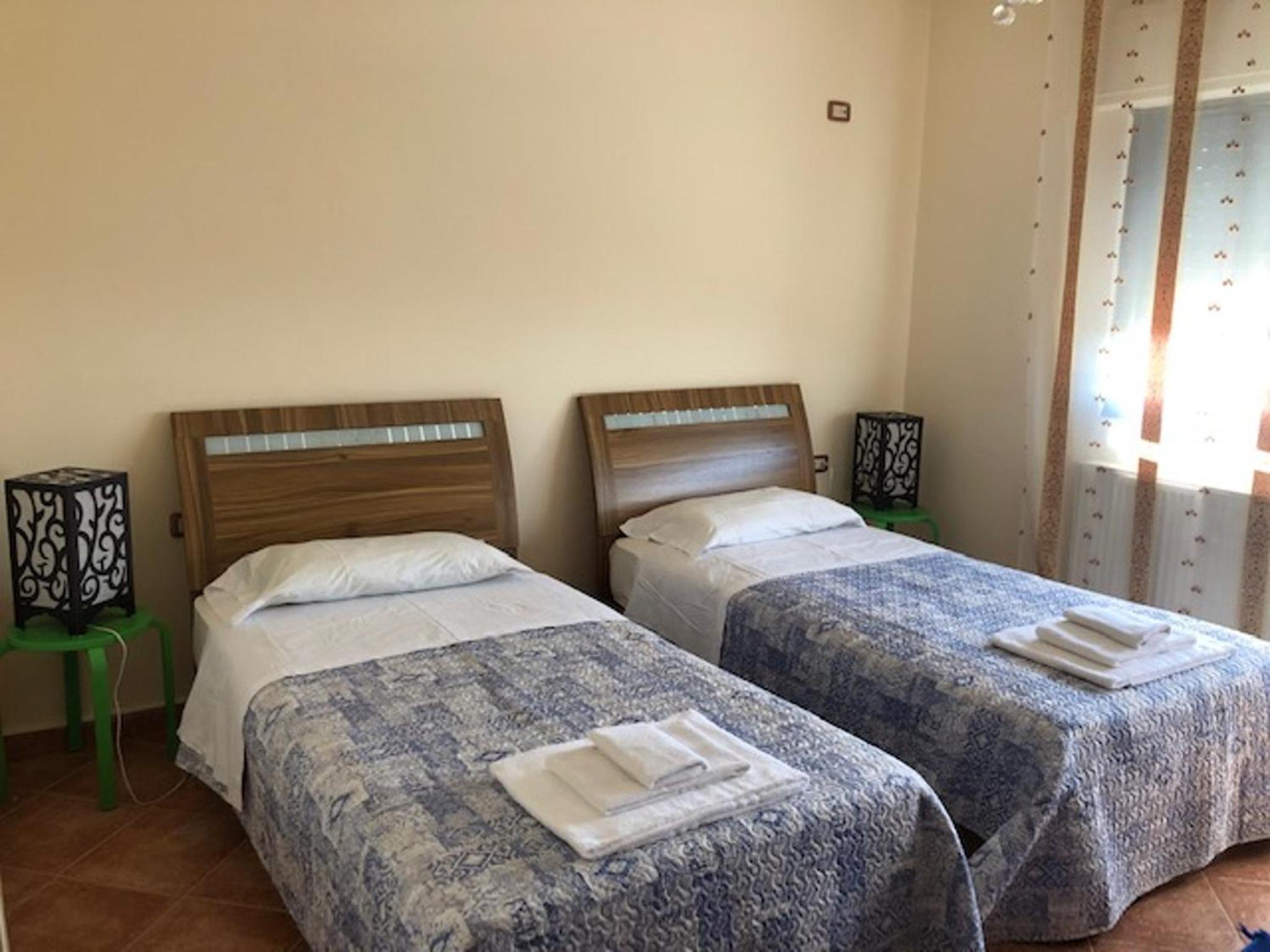 Charming House in Amman + Balcony view 4