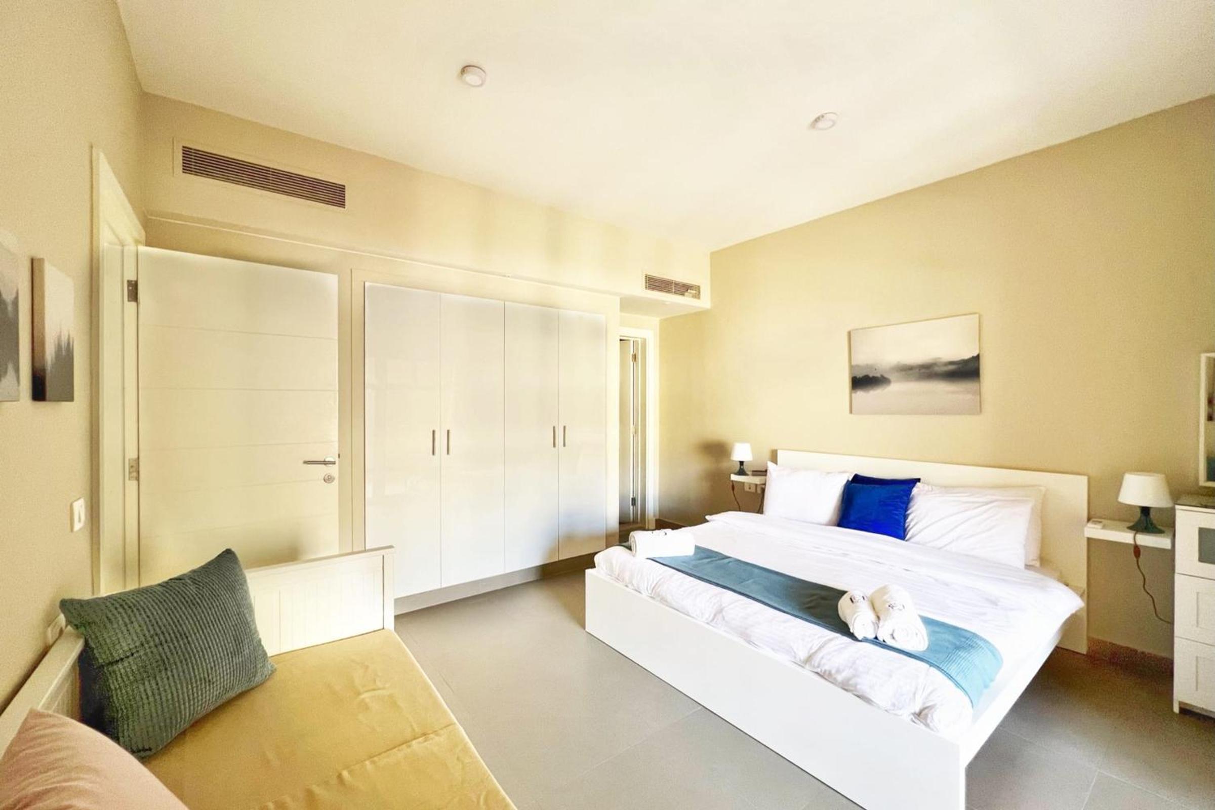 Minimal & Central 1BDR Apt Abu Tig Marina