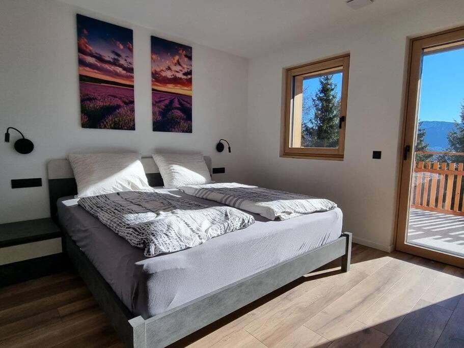 Alone in Chalet with view on Dolomites