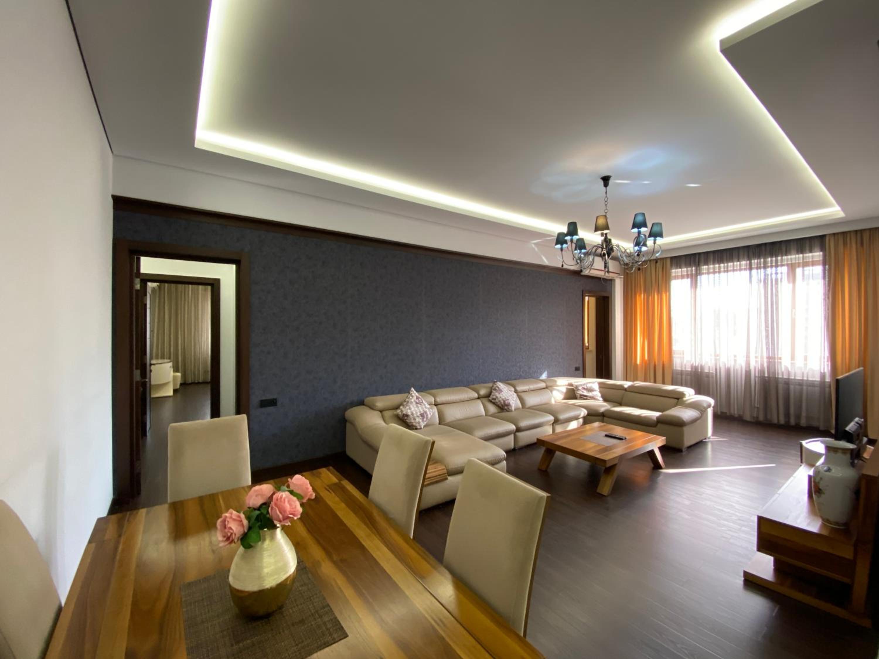 Northern Avenue, 4 bedrooms Grand & Luxe apartment T8