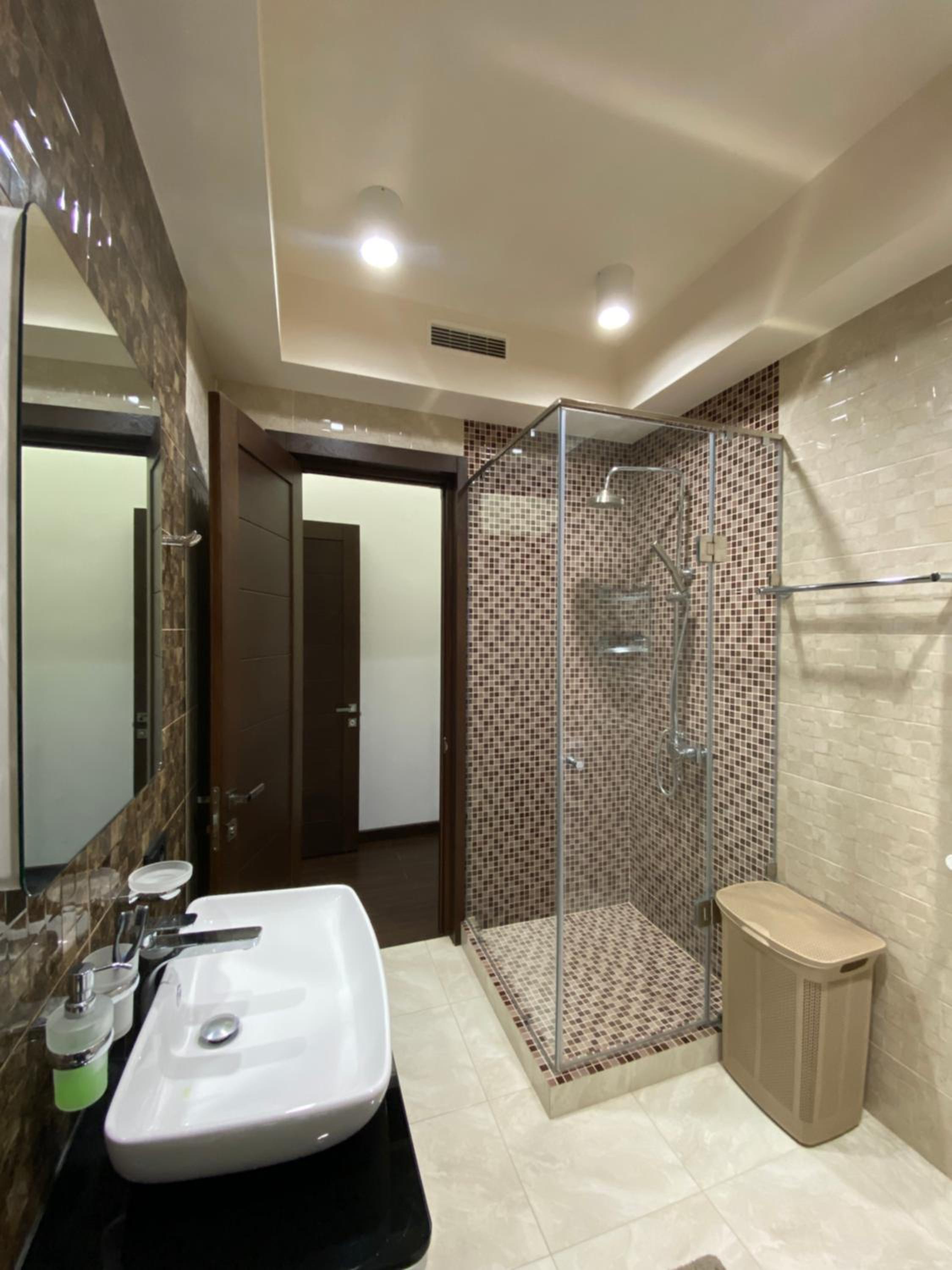 Northern Avenue, 4 bedrooms Grand & Luxe apartment T8