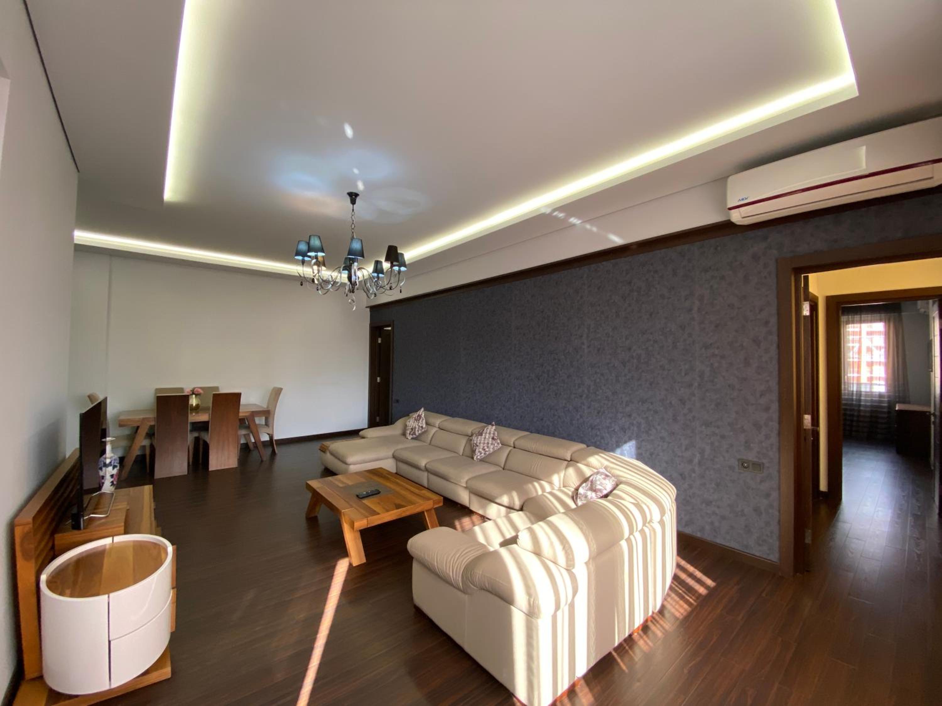 Northern Avenue, 4 bedrooms Grand & Luxe apartment T8