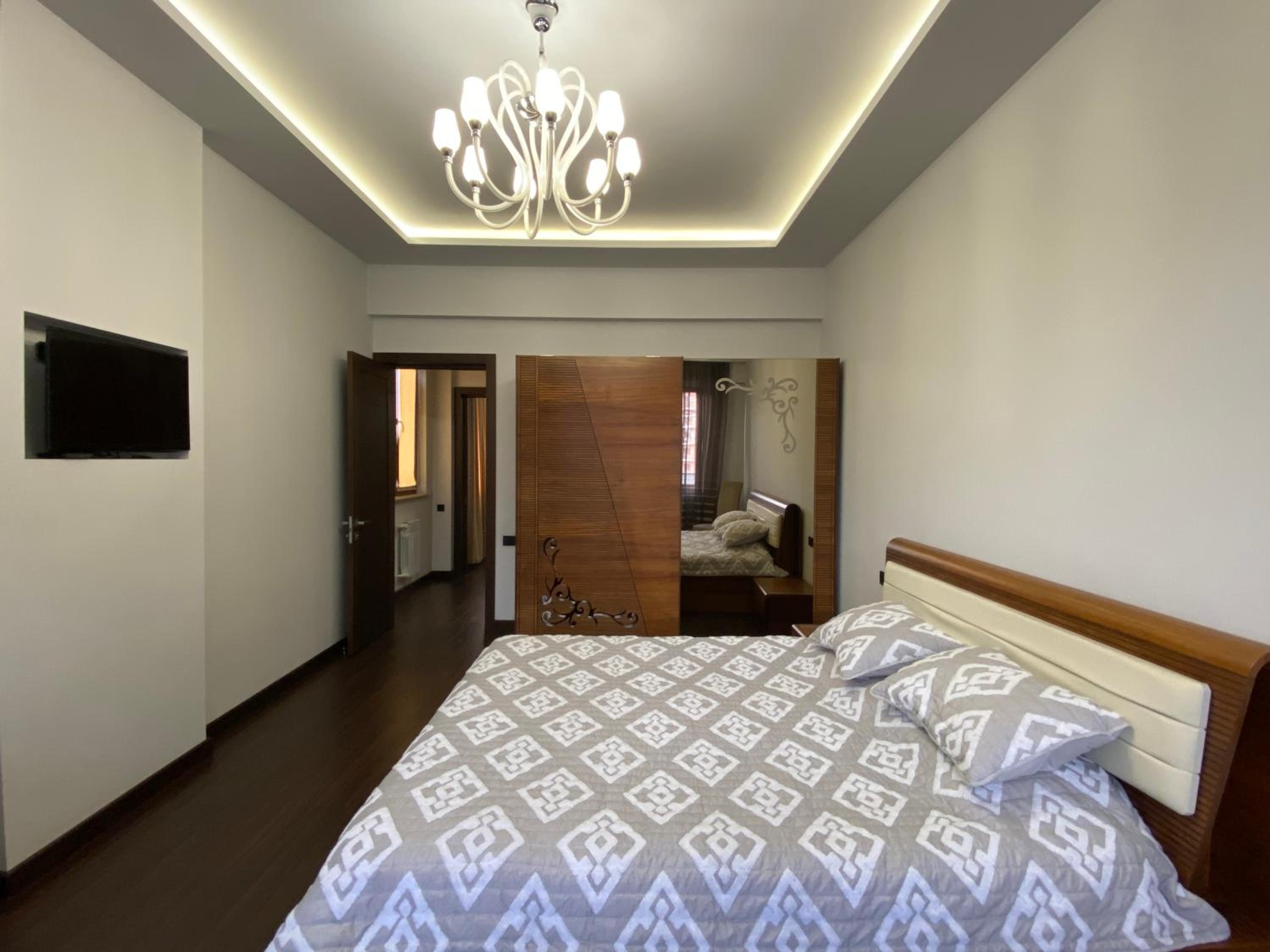 Northern Avenue, 4 bedrooms Grand & Luxe apartment T8