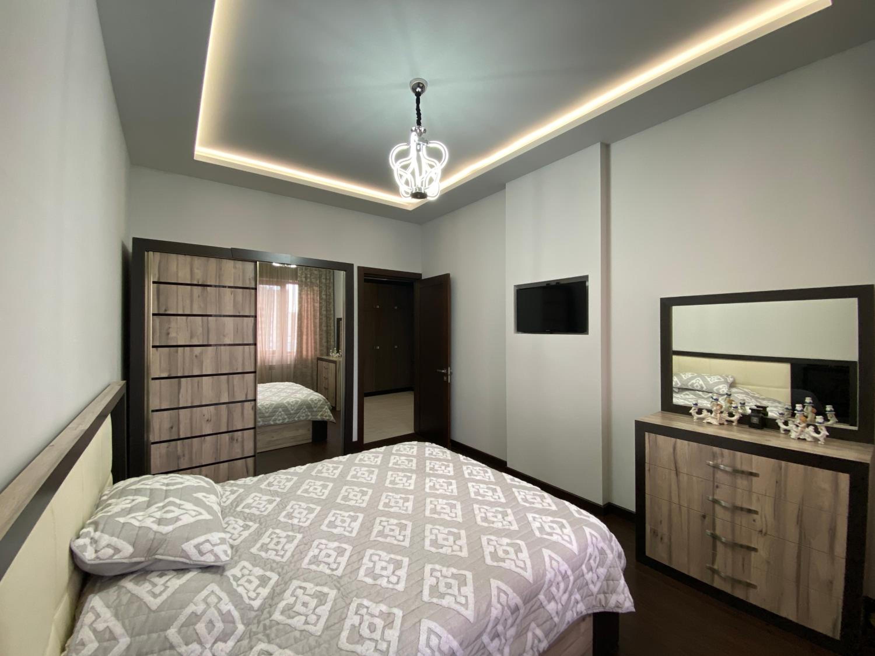 Northern Avenue, 4 bedrooms Grand & Luxe apartment T8