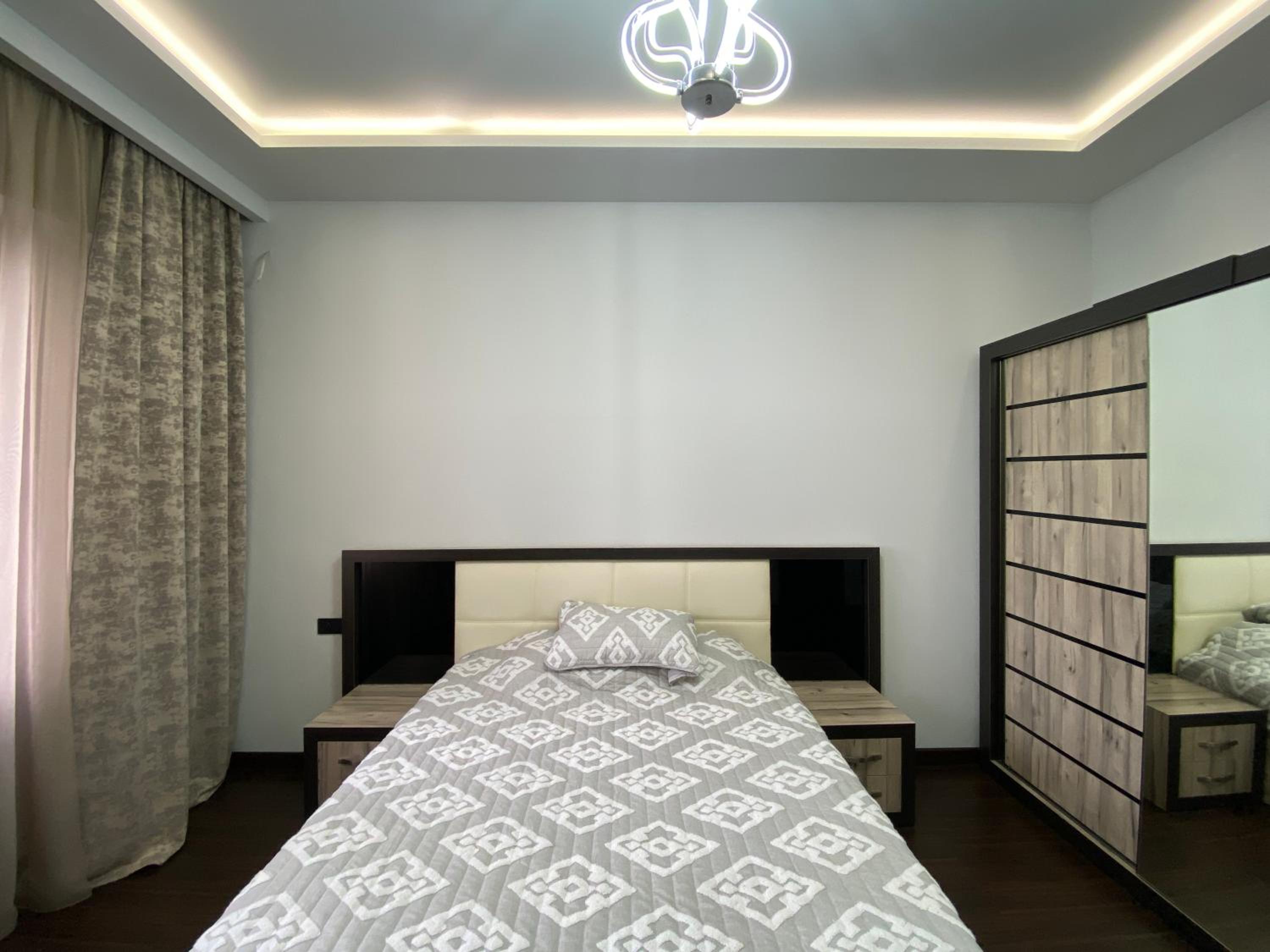 Northern Avenue, 4 bedrooms Grand & Luxe apartment T8