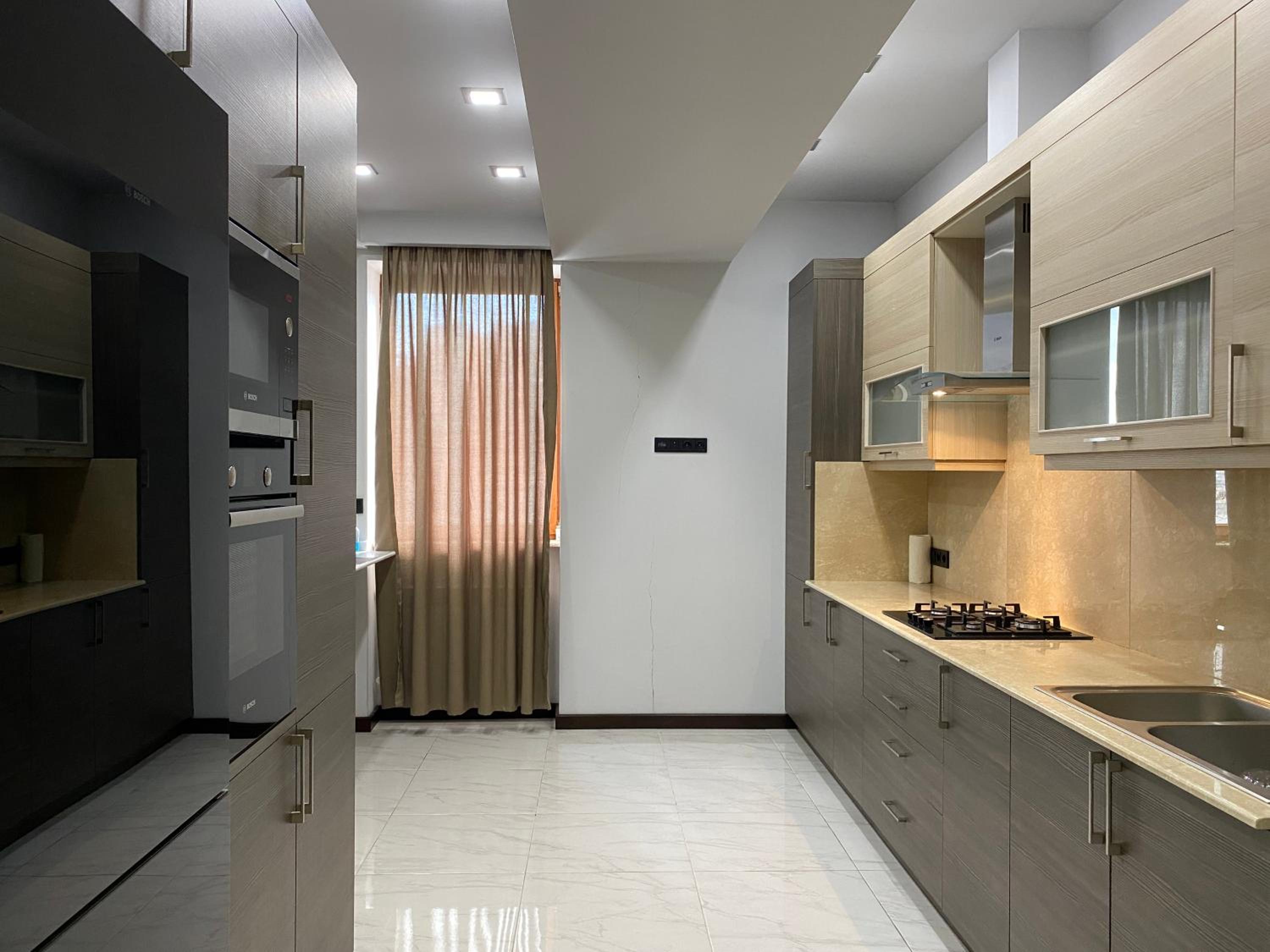 Northern Avenue, 4 bedrooms Grand & Luxe apartment T8