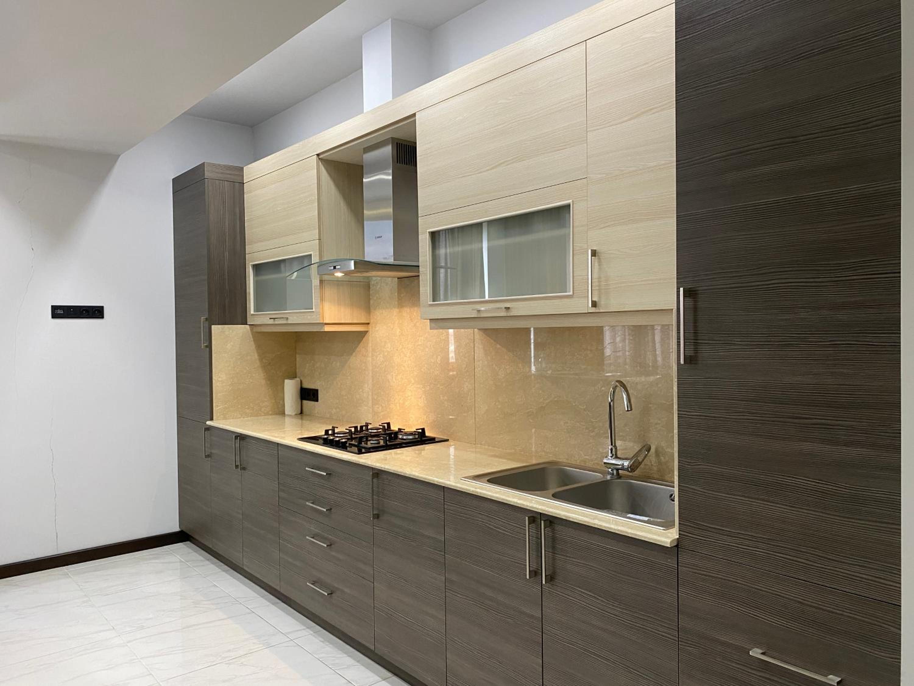 Northern Avenue, 4 bedrooms Grand & Luxe apartment T8