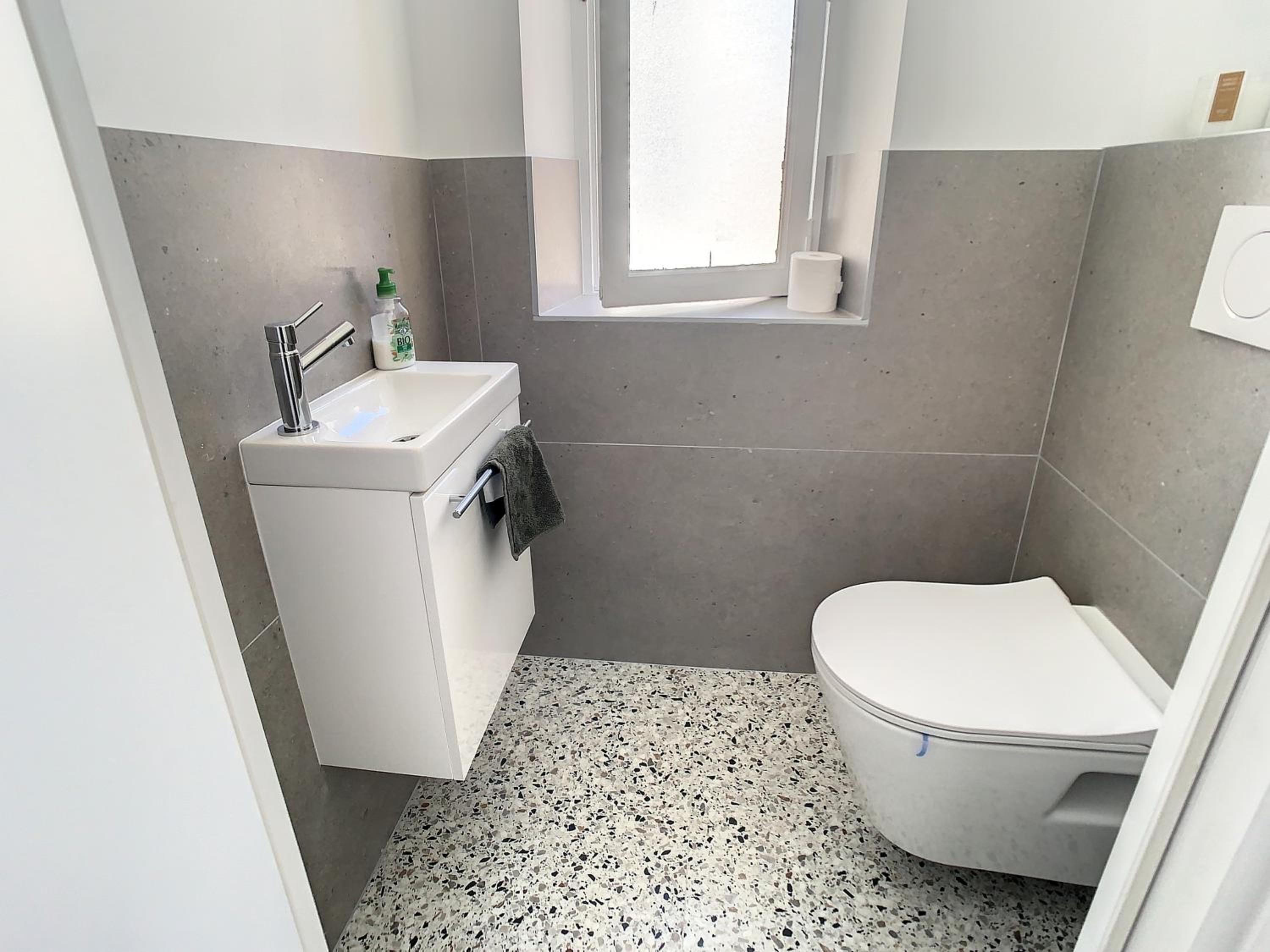 2 bedroom Majestic, 1 min to the Croisette 357 photo 2